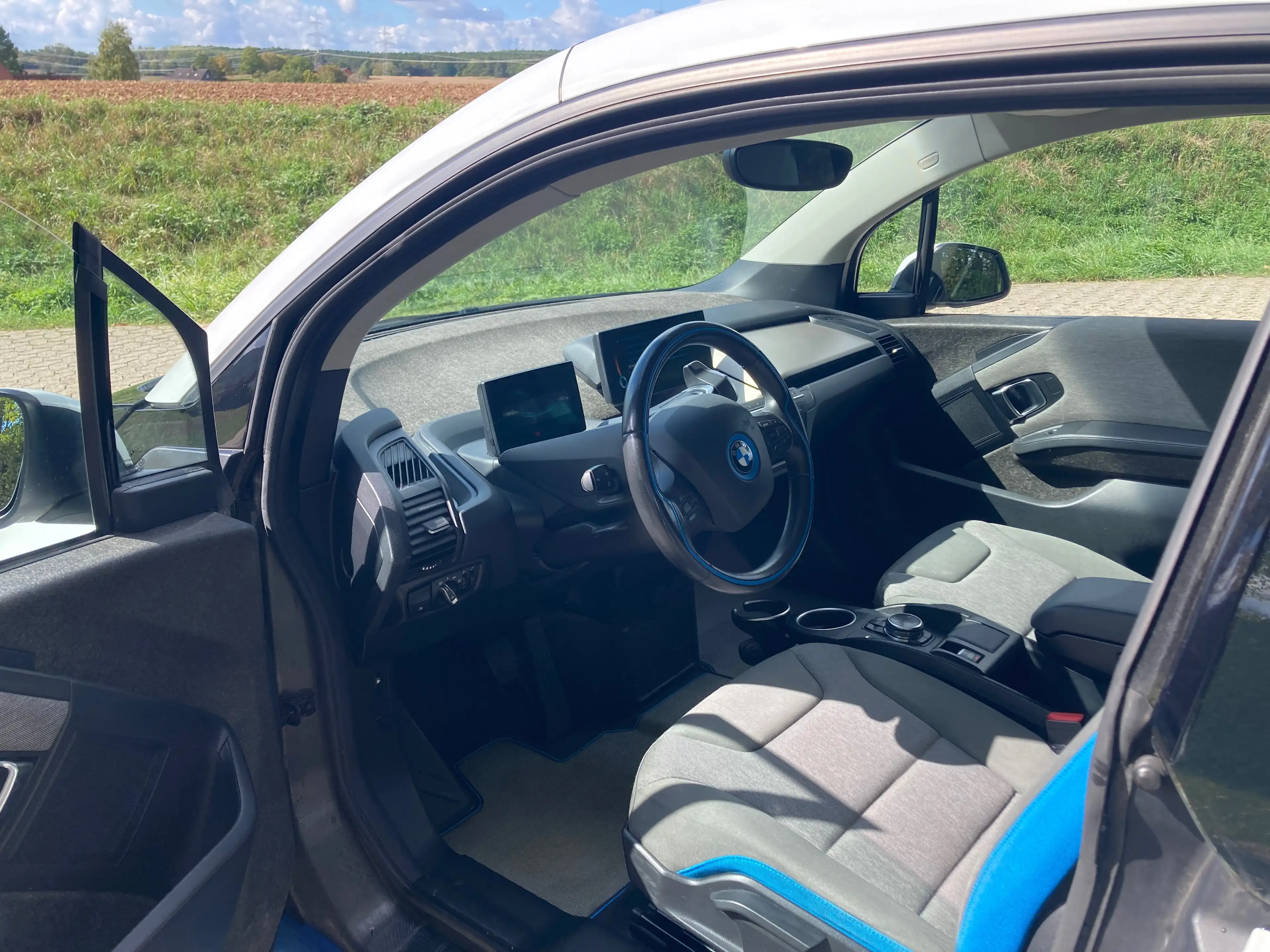 BMW i3 REX — photo 10