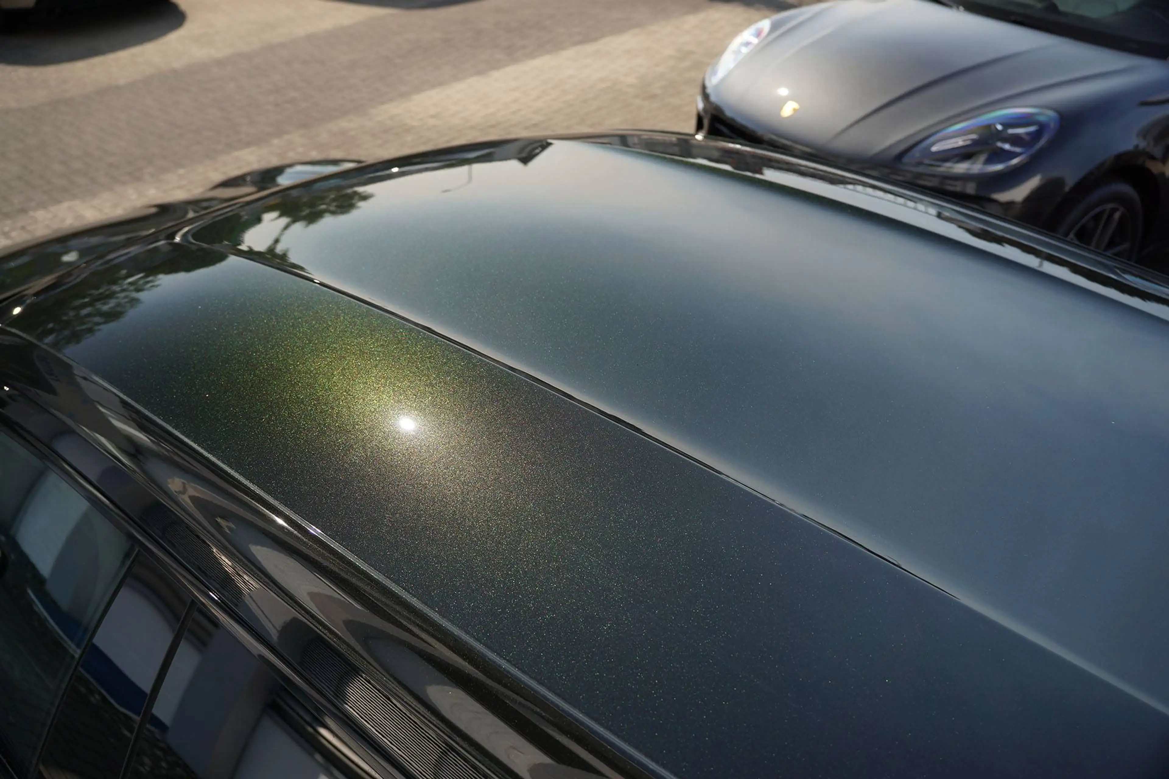 Porsche Taycan Taycan GTS Sport Turismo INDIVIDUAL DUNKELOLIVE MET. — photo 13