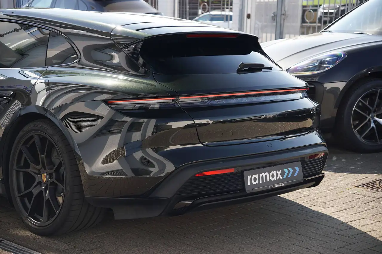 Porsche Taycan GTS Sport Turismo INDIVIDUAL DUNKELOLIVE MET., миниатюра 7
