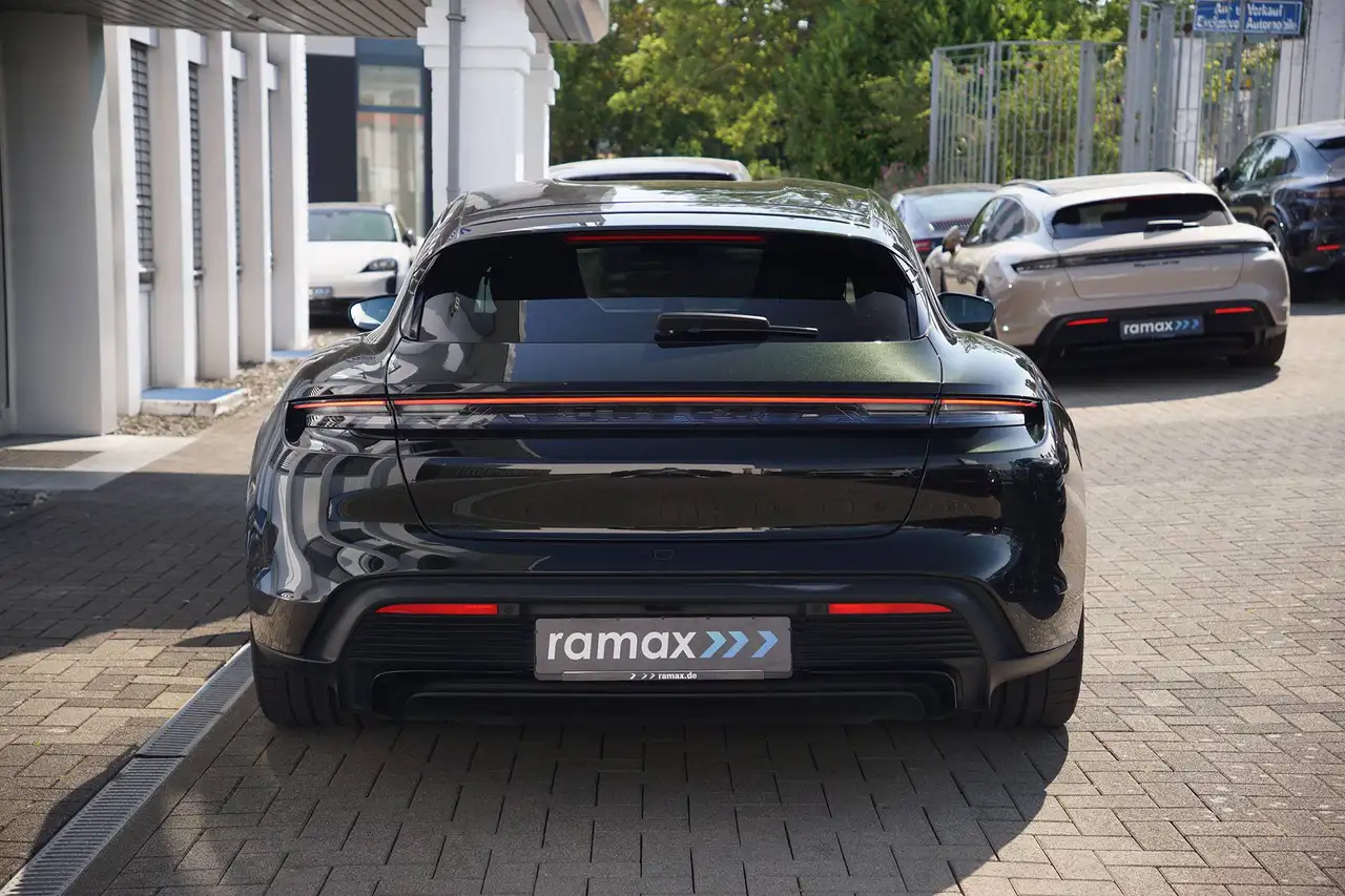 Porsche Taycan GTS Sport Turismo INDIVIDUAL DUNKELOLIVE MET., миниатюра 4