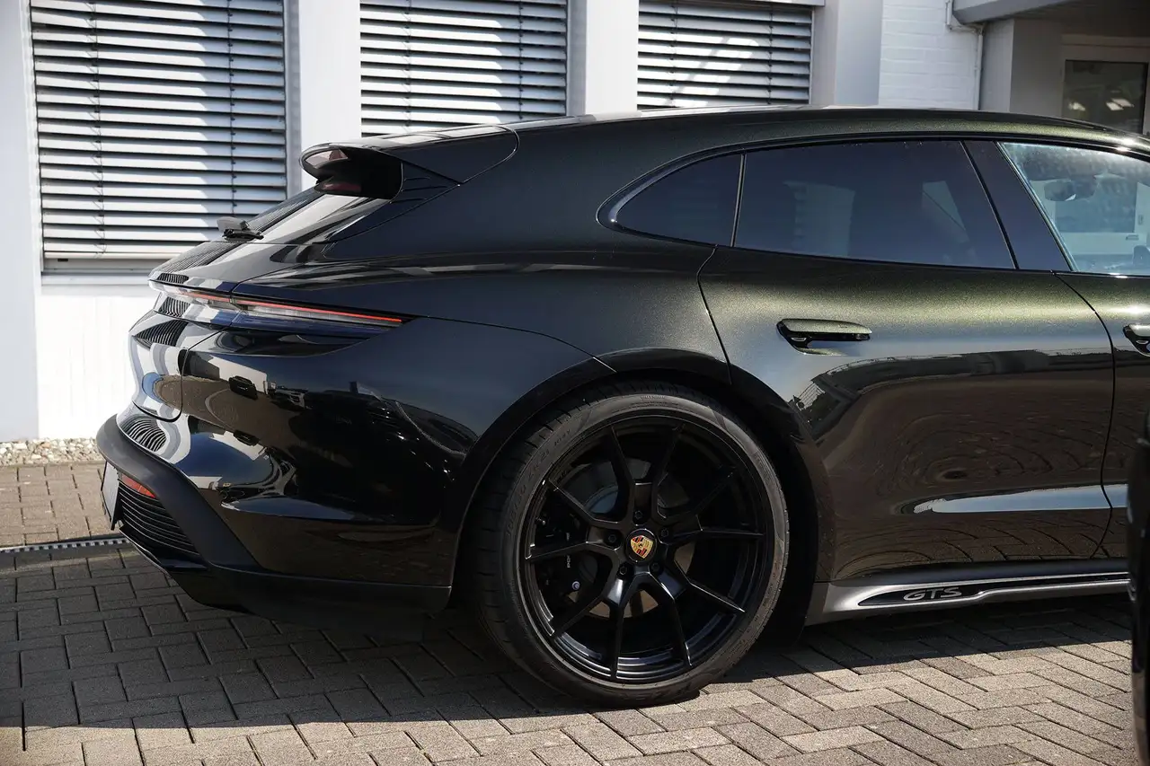 Porsche Taycan GTS Sport Turismo INDIVIDUAL DUNKELOLIVE MET., миниатюра 2