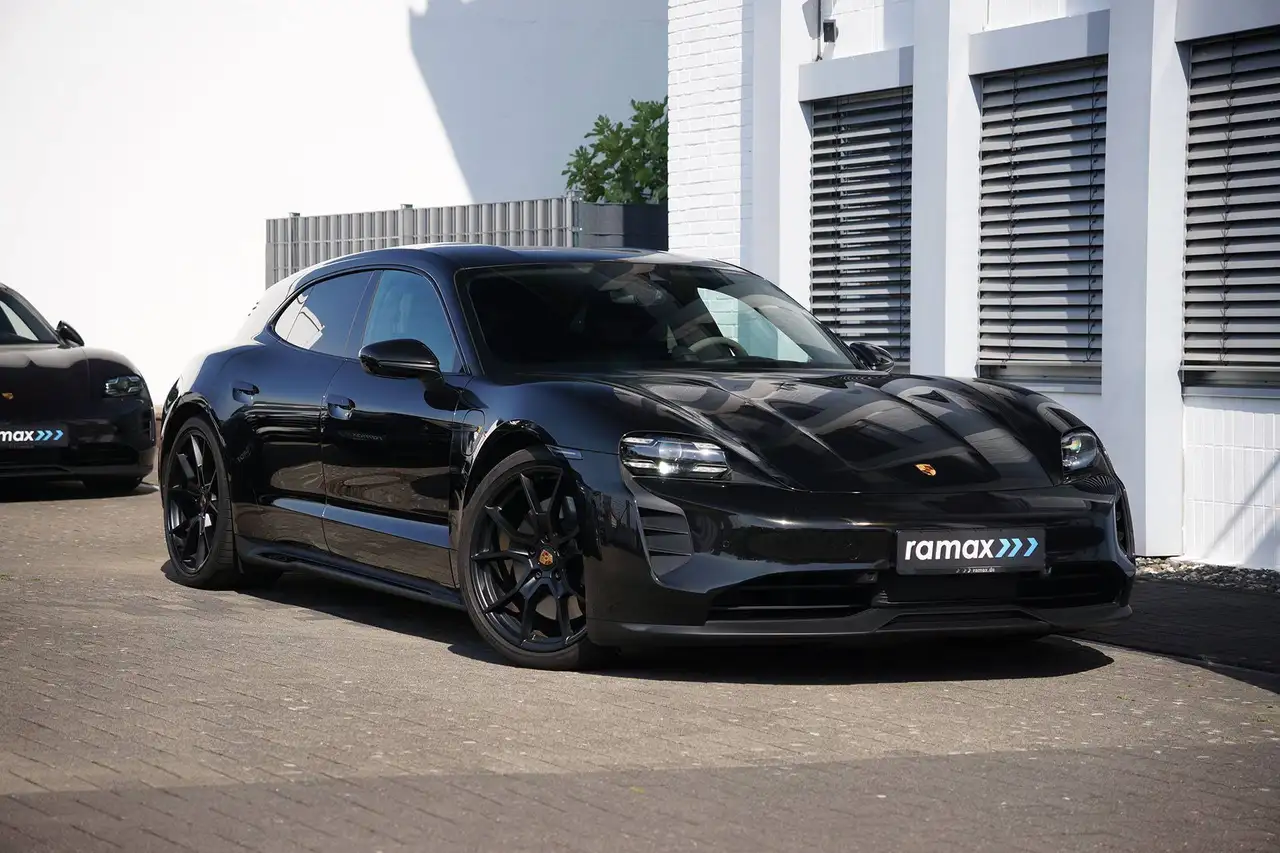 Porsche Taycan GTS Sport Turismo INDIVIDUAL DUNKELOLIVE MET., миниатюра 3