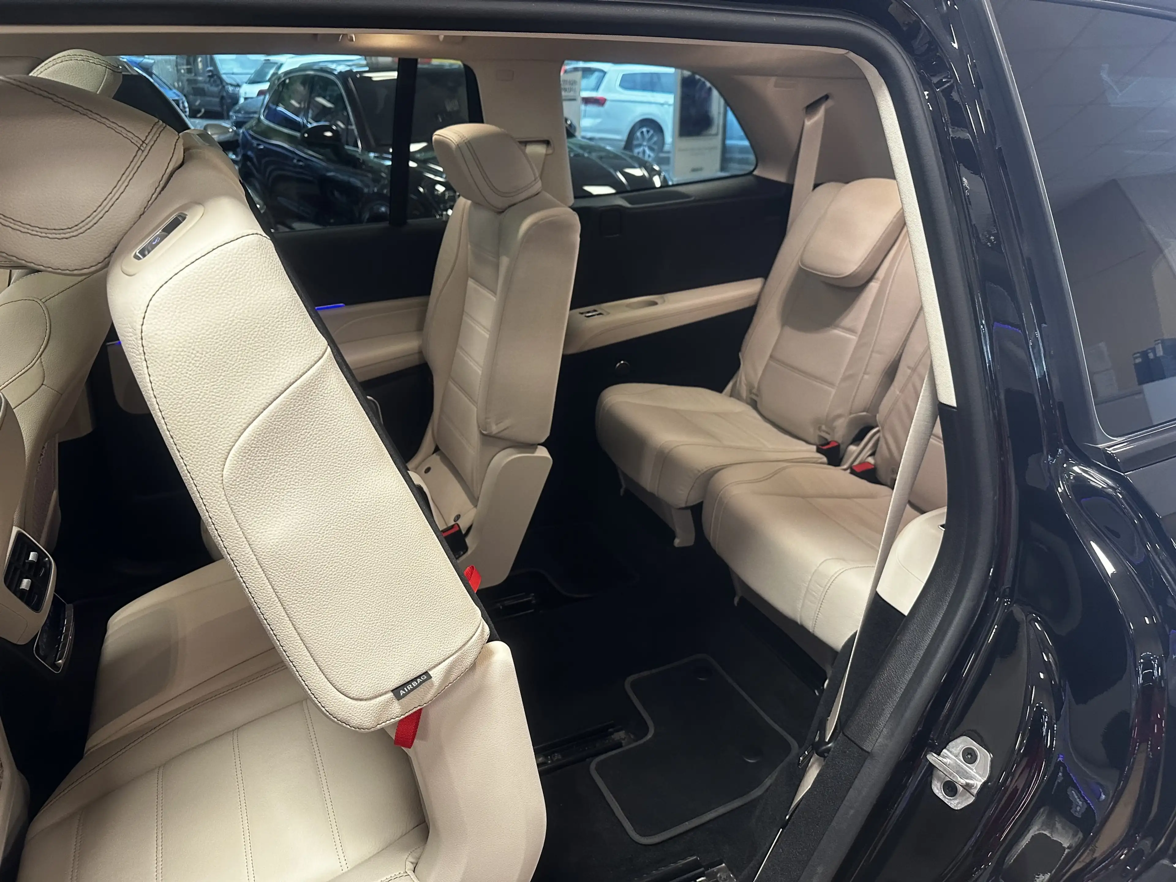 Mercedes-Benz GLS 450 AMG*Airmatic*Pano*Burmester*AHK*SHZ+BLÜ — photo 10