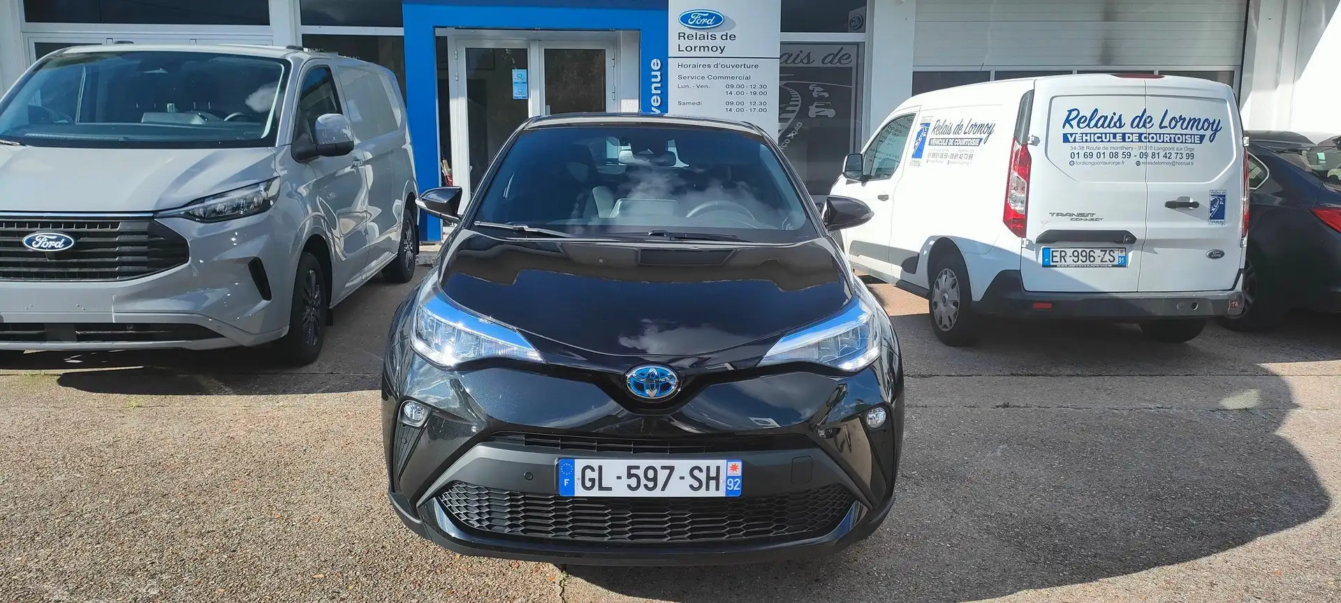 Toyota C-HR Hybride 1.8 122h 2WD E-CVT Dynamic Business Noir - 1