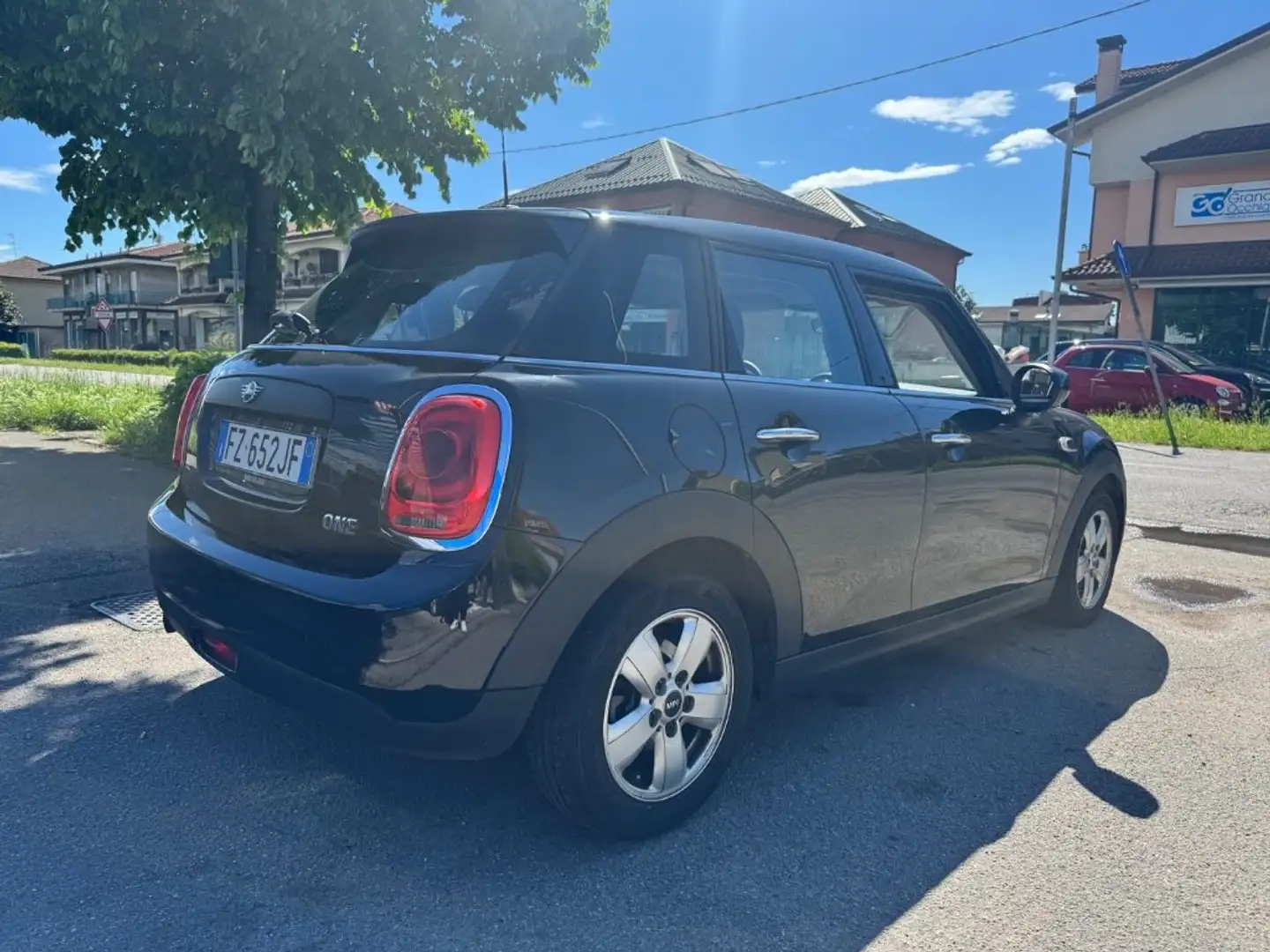 MINI Cooper 1.5 5 porte Nero - 2