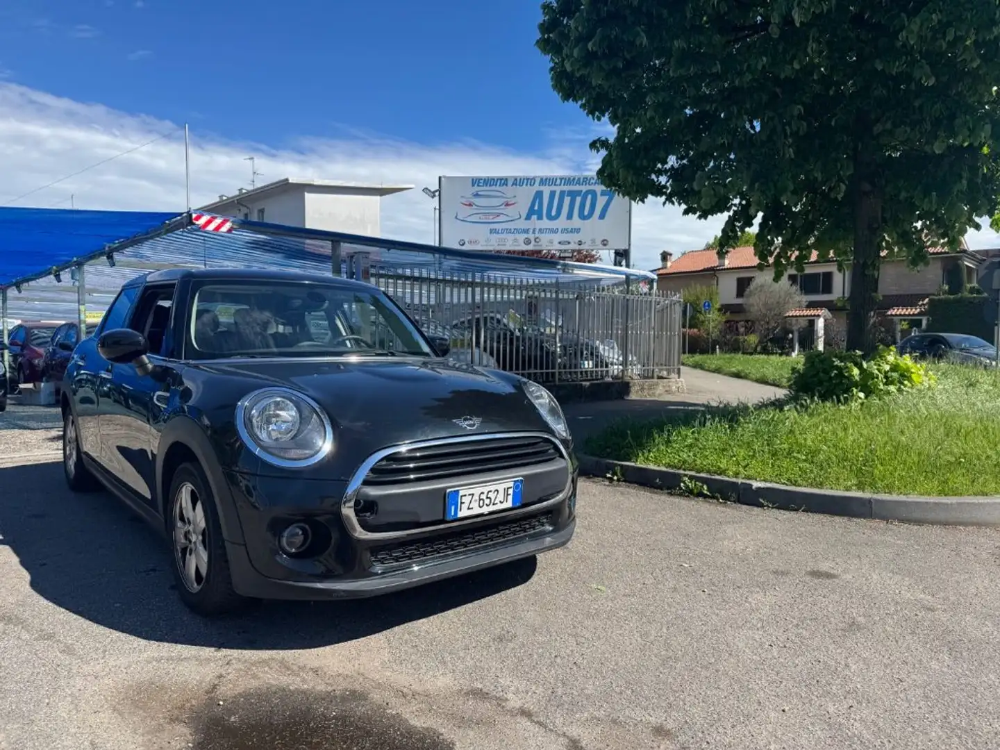 MINI Cooper 1.5 5 porte Nero - 1