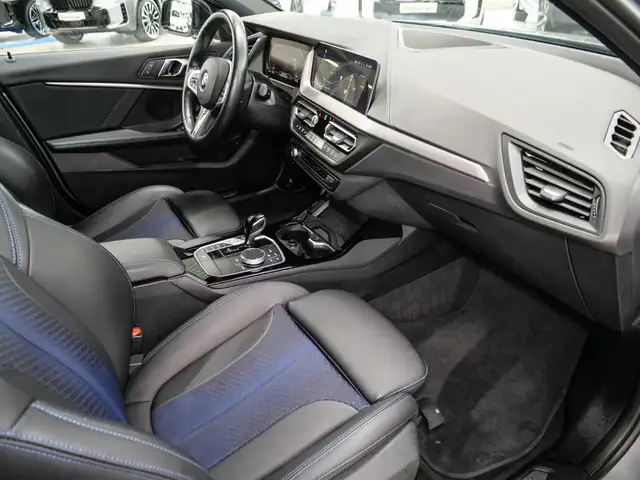 BMW 1 Series view 15