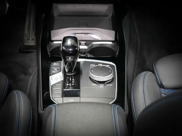 BMW 1 Series view 14