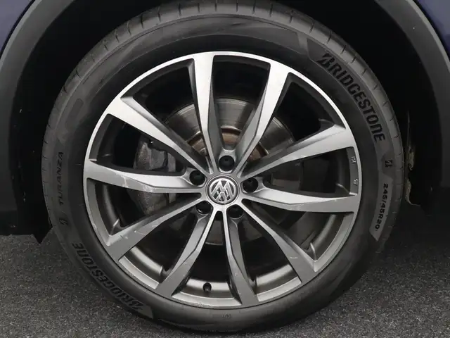 Volkswagen Tiguan view 5