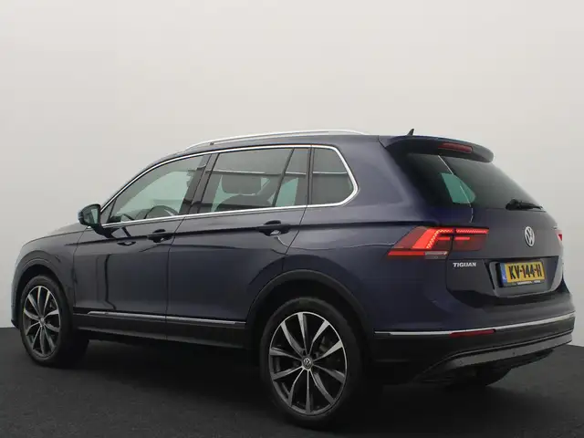 Volkswagen Tiguan view 3