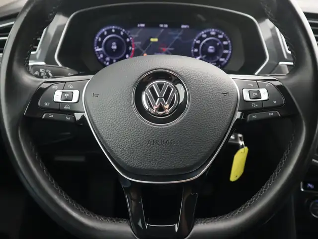 Volkswagen Tiguan view 15