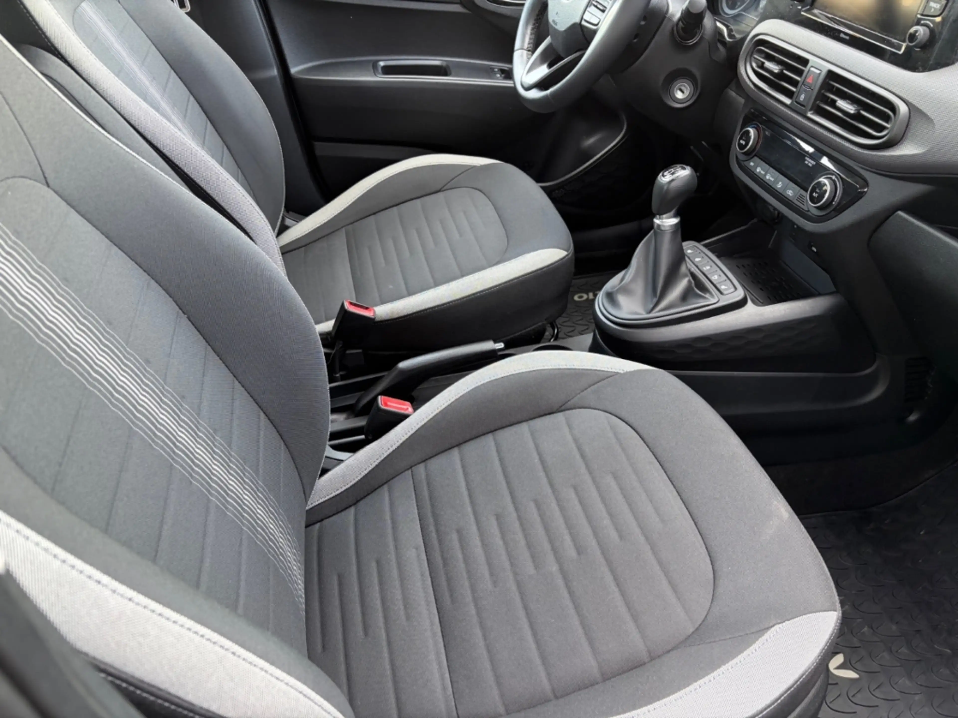 Hyundai i10 1.0 Trend Navi Rückfahrkamera — photo 15