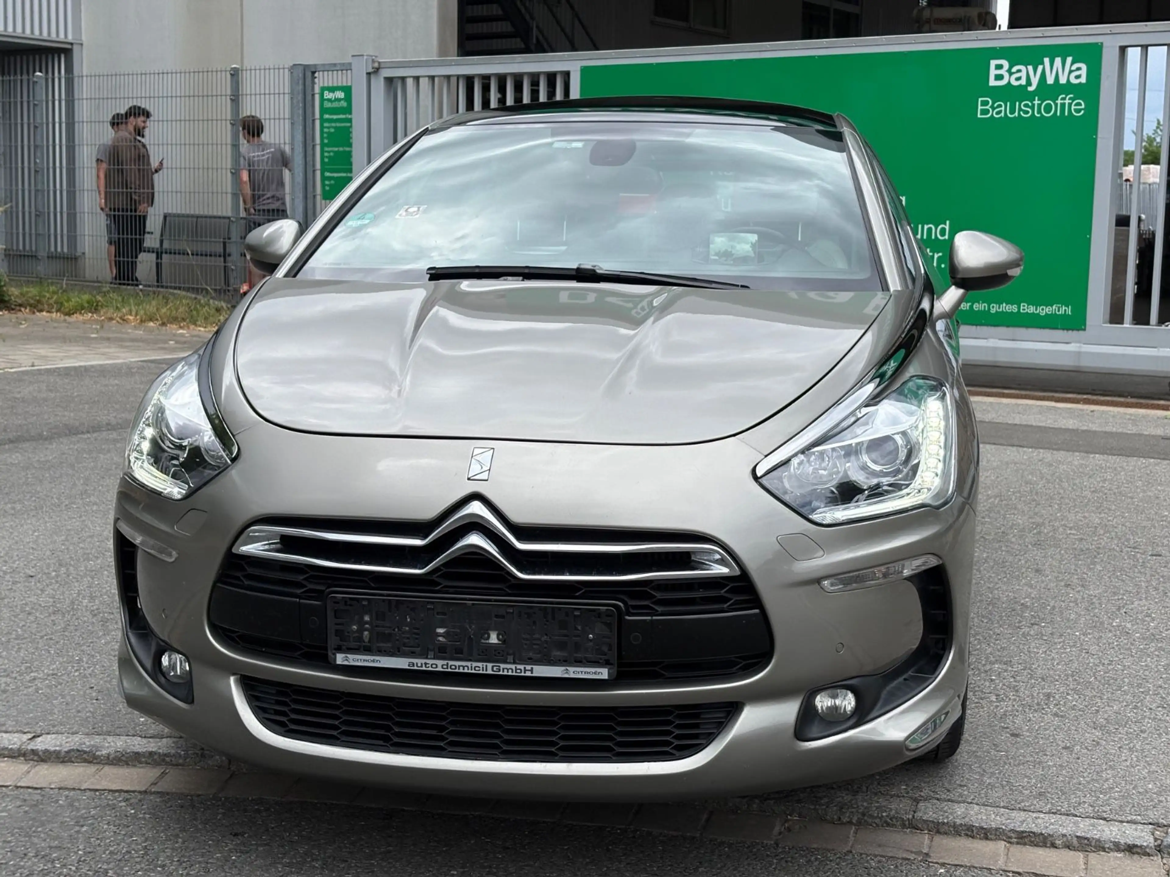 Citroen DS5 HDi 165 SportChic MASSAGE*Panorma*NAVI*XENON*