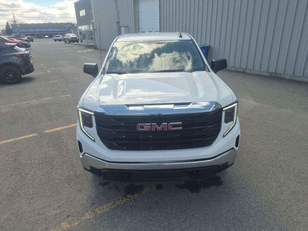 2025 GMC Sierra 1500 Pro cabine multiplace 4RM 157 po — снимка 1
