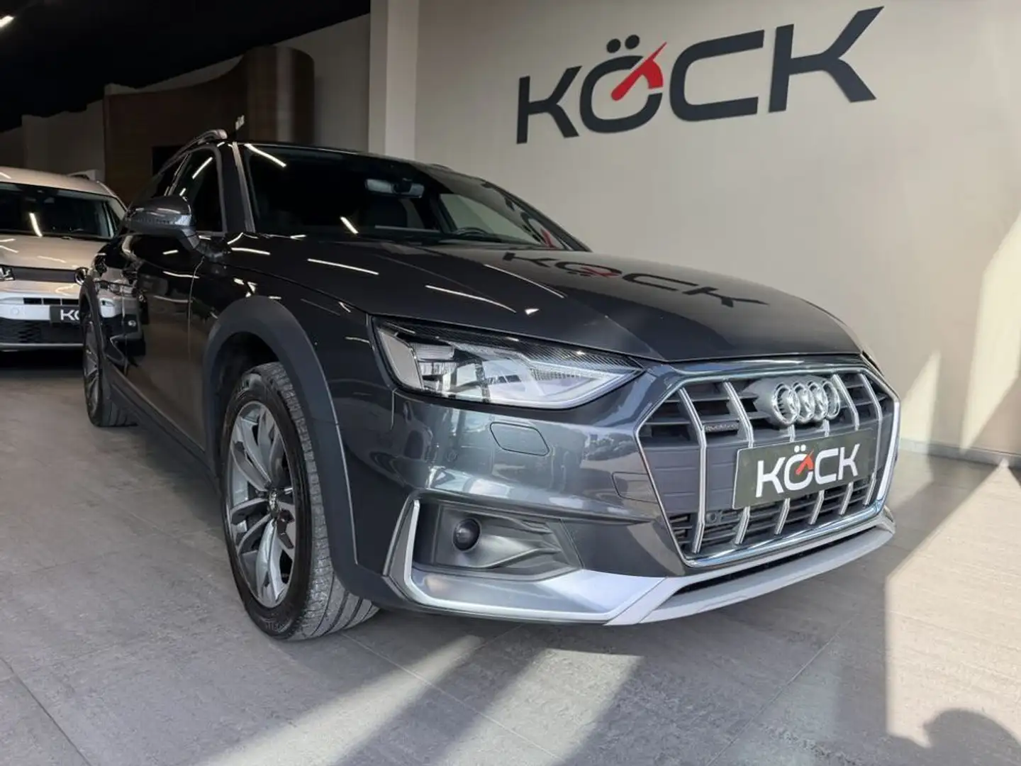 Audi A4 allroad 45 TFSI quattro Grau - 2