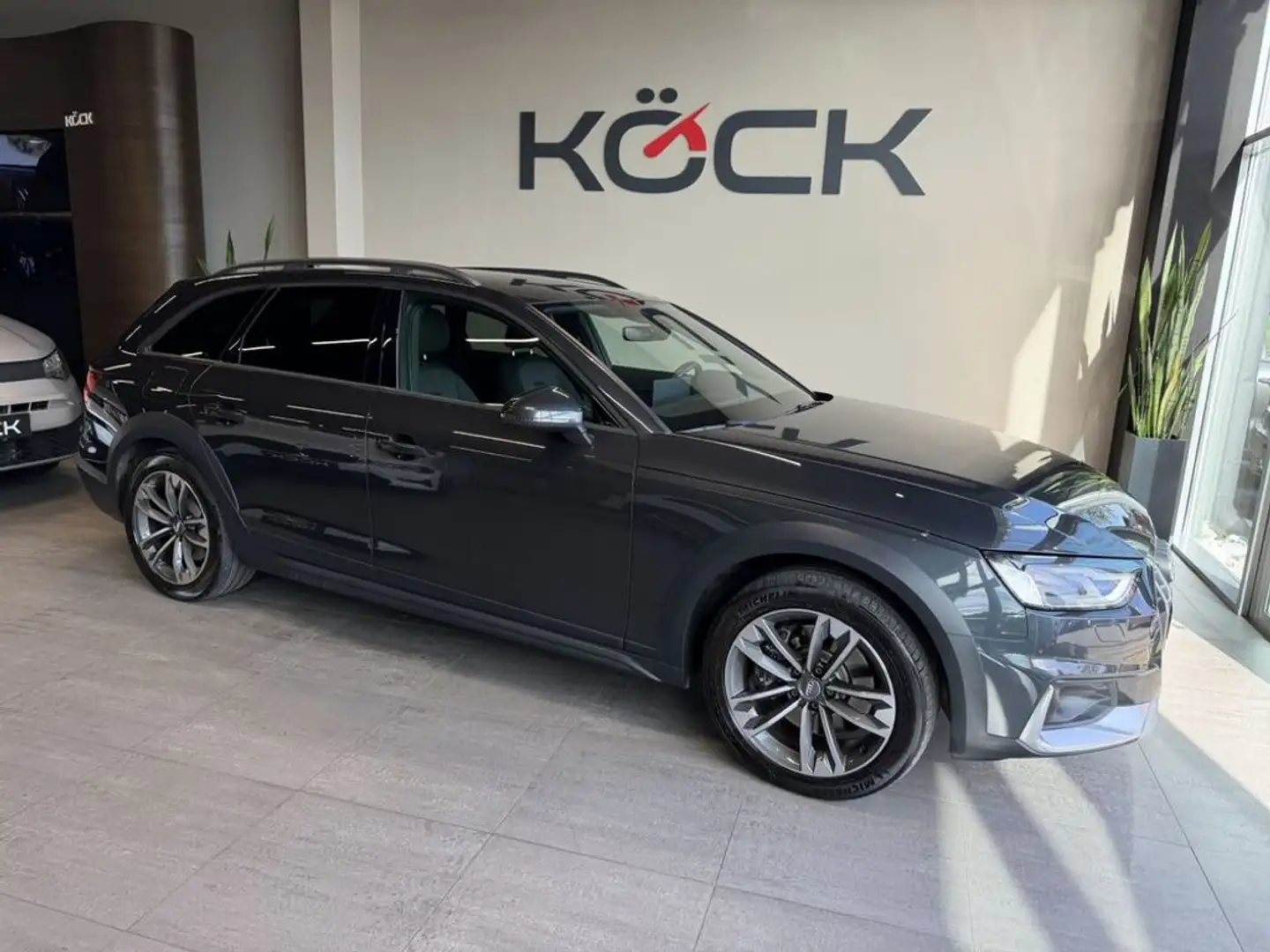 Audi A4 allroad 45 TFSI quattro Grau - 1