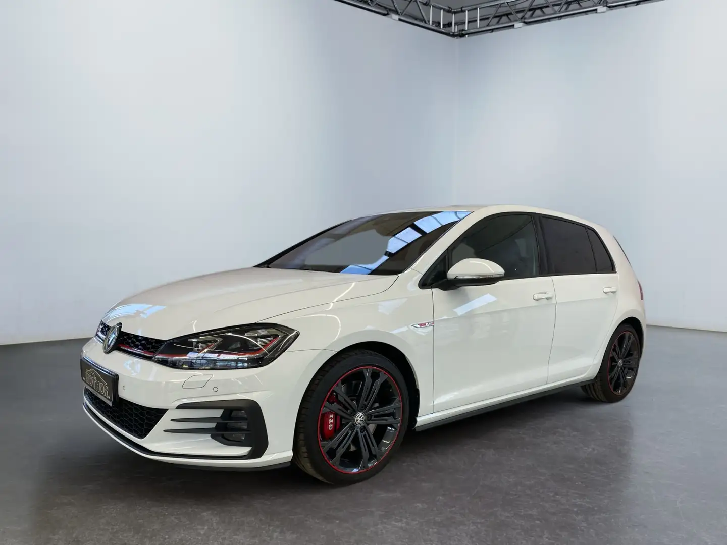Volkswagen Golf VII GTI 2.0TSI DSG Digicockpit DCC ACC Weiß - 2