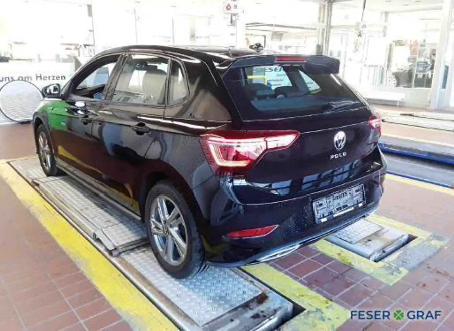 Volkswagen Polo 1.0 TSI DSG R-LINE KAM ACC LED-MATRIX SHZ Schwarz - 2