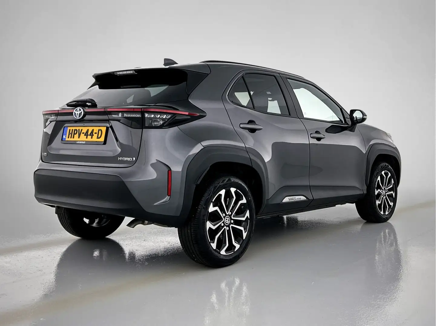 Toyota Yaris Cross 1.5 Hybrid Dynamic Limited | LM velgen | Navigatie Grijs - 2