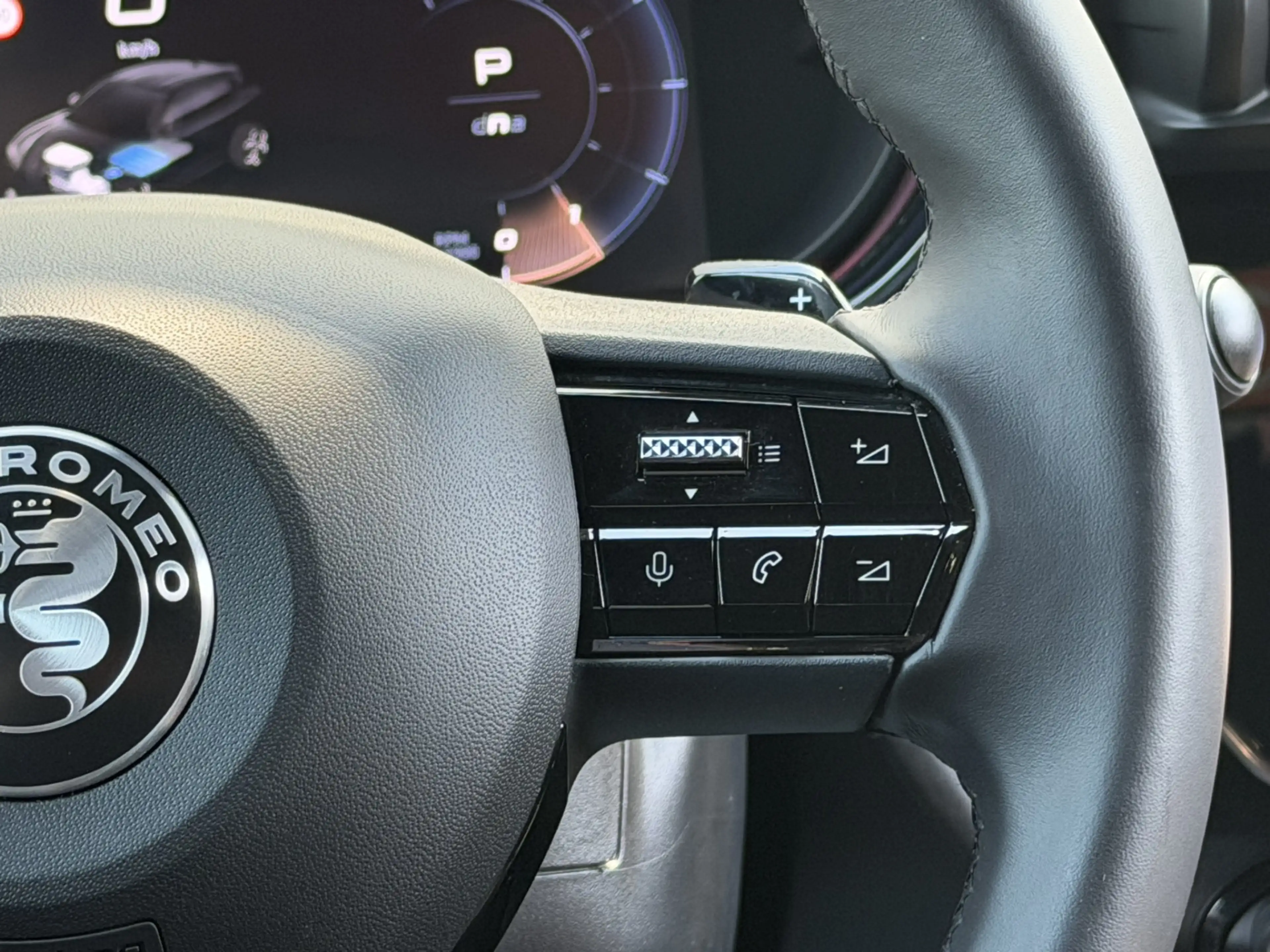 Alfa Romeo Junior 1.2 Turbo Hybrid Ibrida Speciale | Automaat | Pack — photo 19