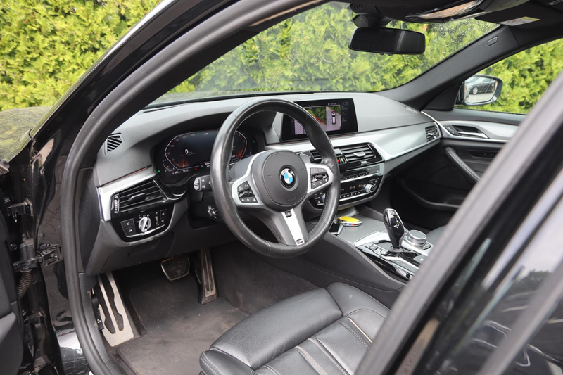 BMW 530 5-serie Touring 530i xDrive High Executive — photo 8
