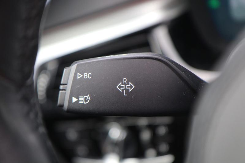 BMW 530 5-serie Touring 530i xDrive High Executive — photo 19