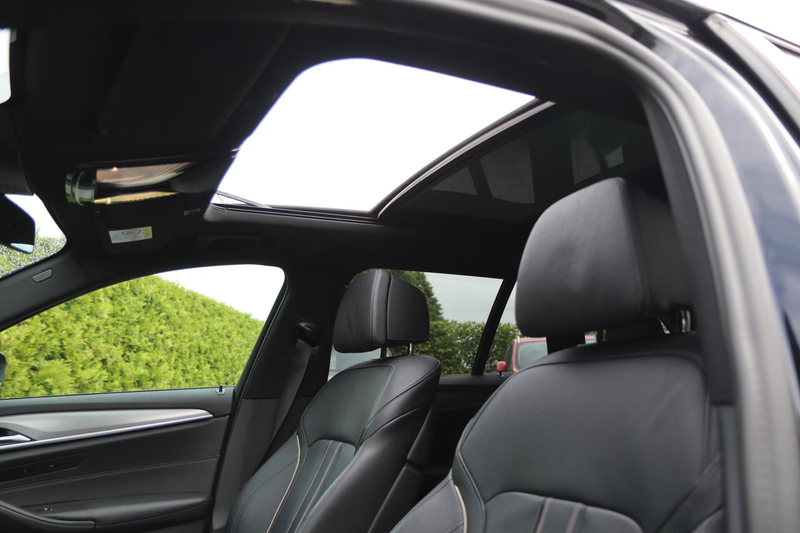 BMW 530 5-serie Touring 530i xDrive High Executive — photo 27