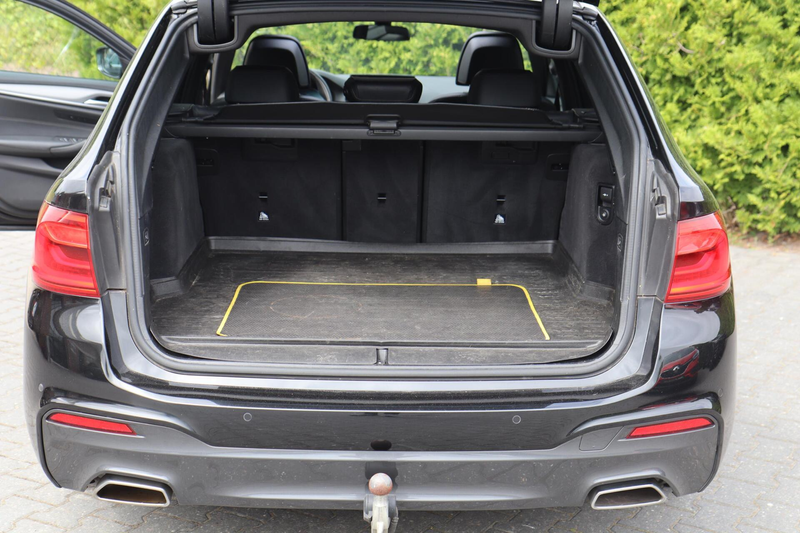 BMW 530 5-serie Touring 530i xDrive High Executive — photo 28