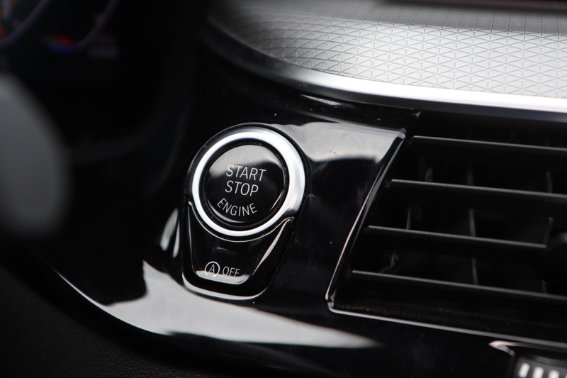 BMW 530 5-serie Touring 530i xDrive High Executive — photo 13