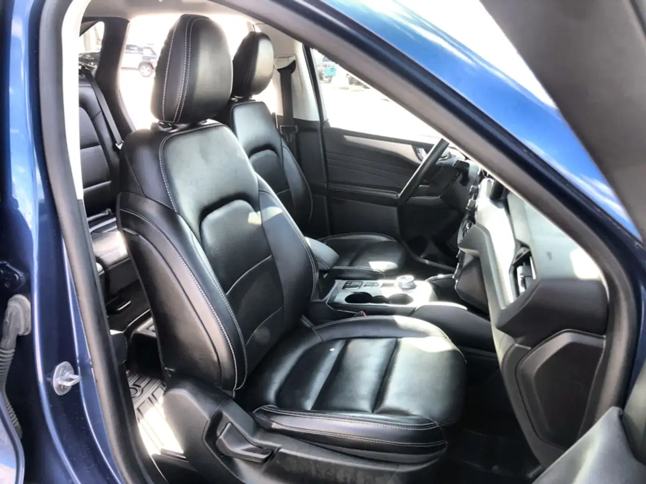 Ford Escape снимка Ford Escape