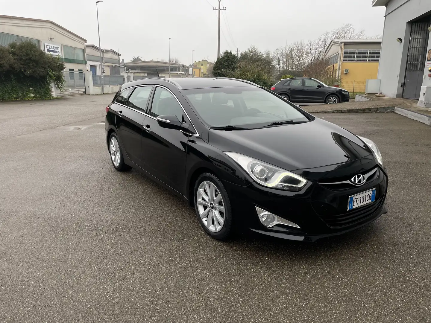 Hyundai i40 i40 Wagon 1.7 crdi Comfort 136cv auto Nero - 2