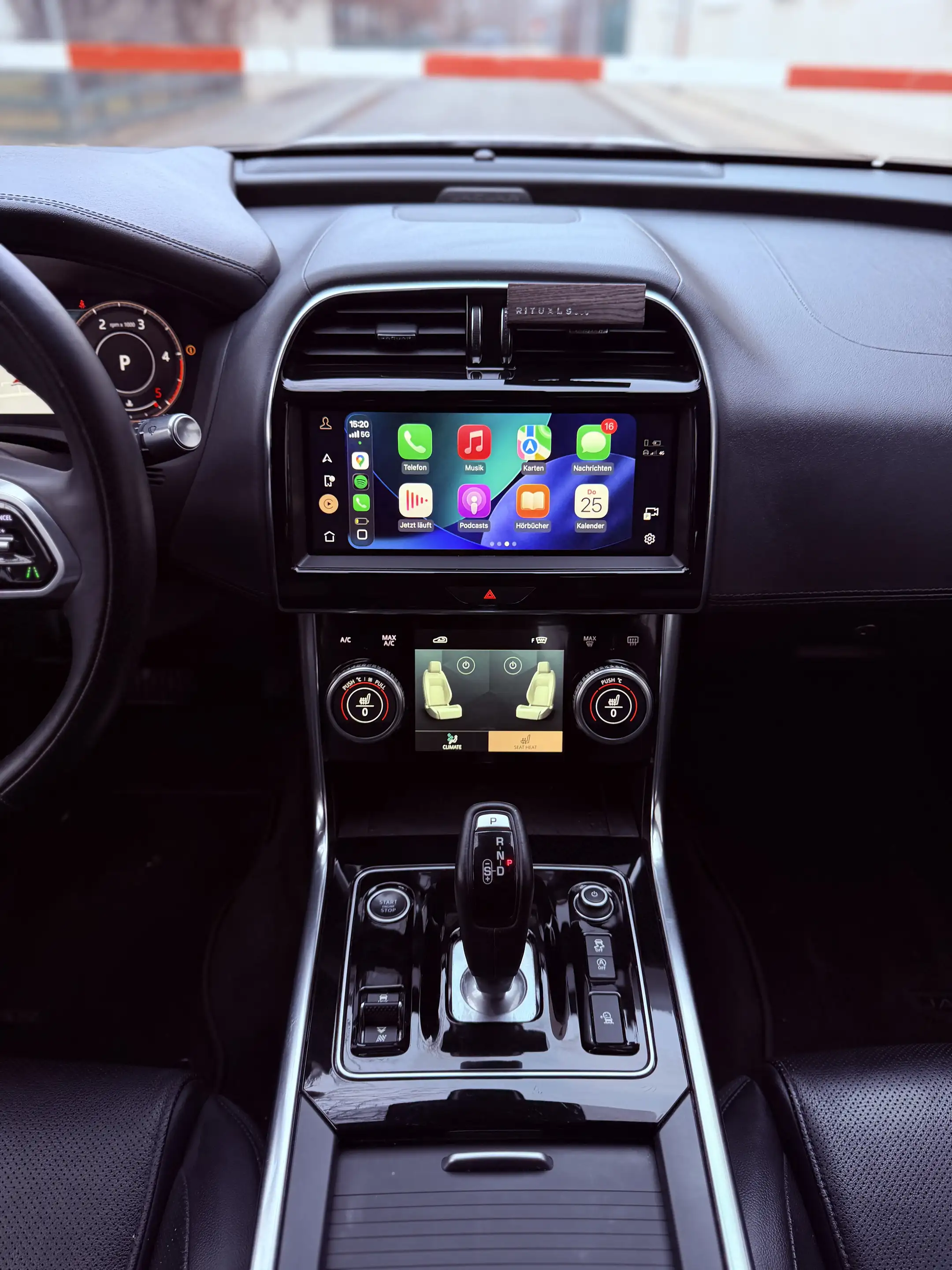 Jaguar XE D200 AWD HSE Aut. — photo 10