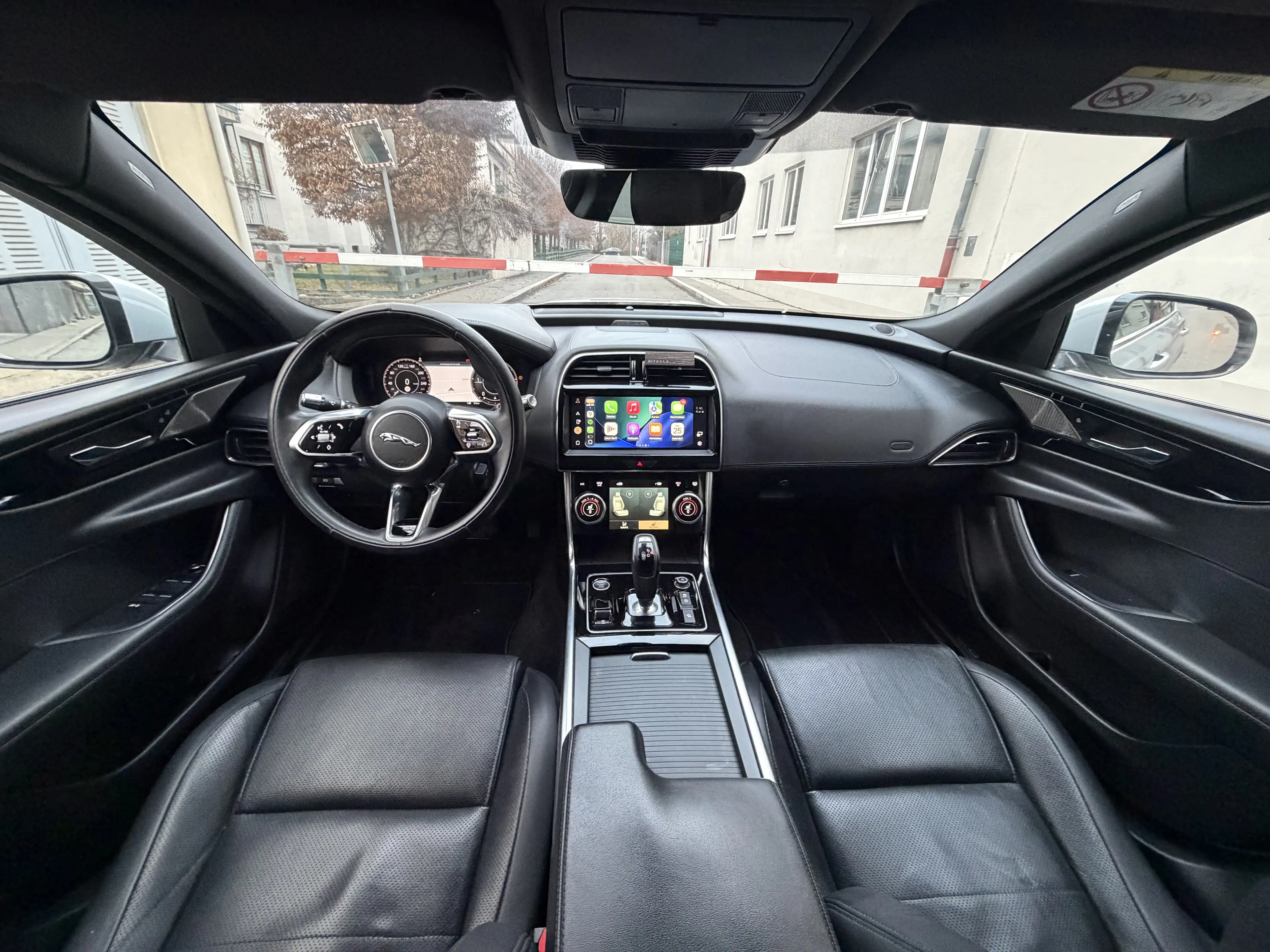 Jaguar XE D200 AWD HSE Aut. — photo 7