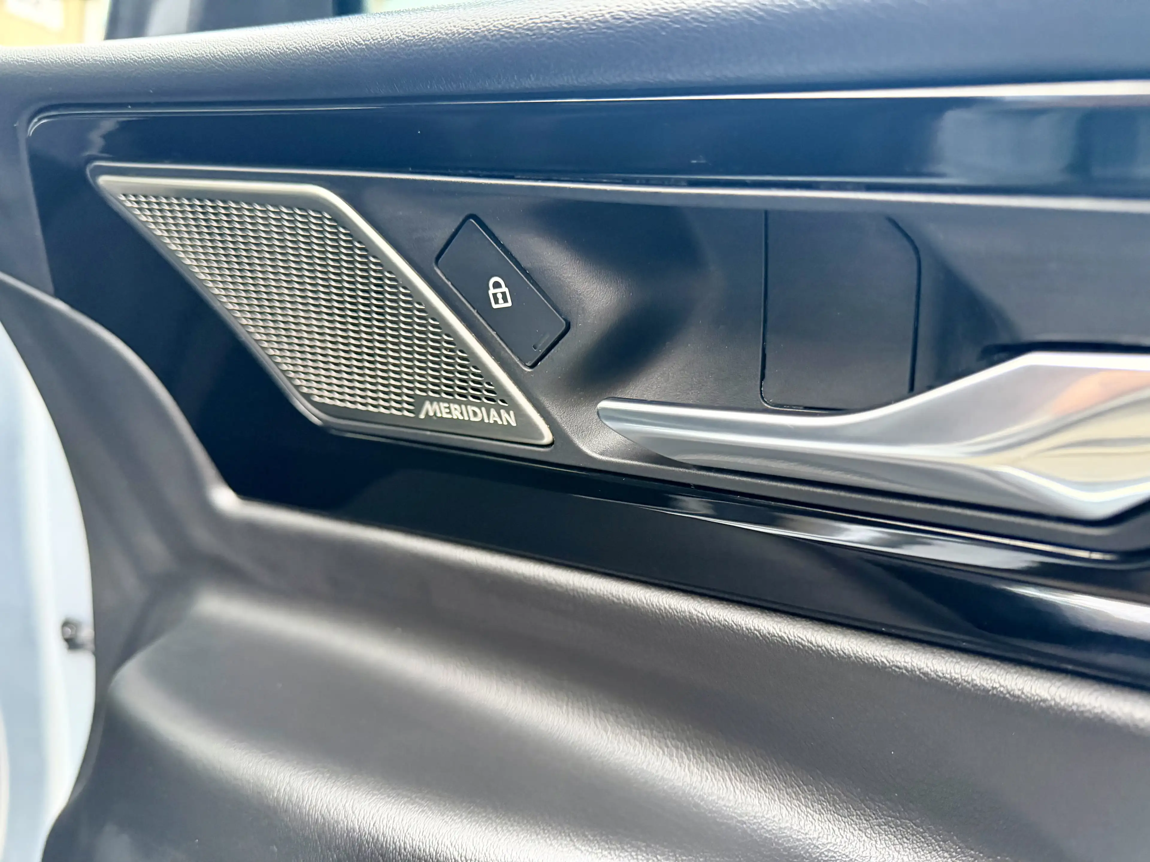 Jaguar XE D200 AWD HSE Aut. — photo 15