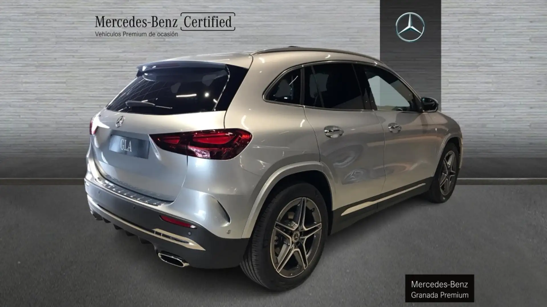 Mercedes-Benz GLA 200 D - 2