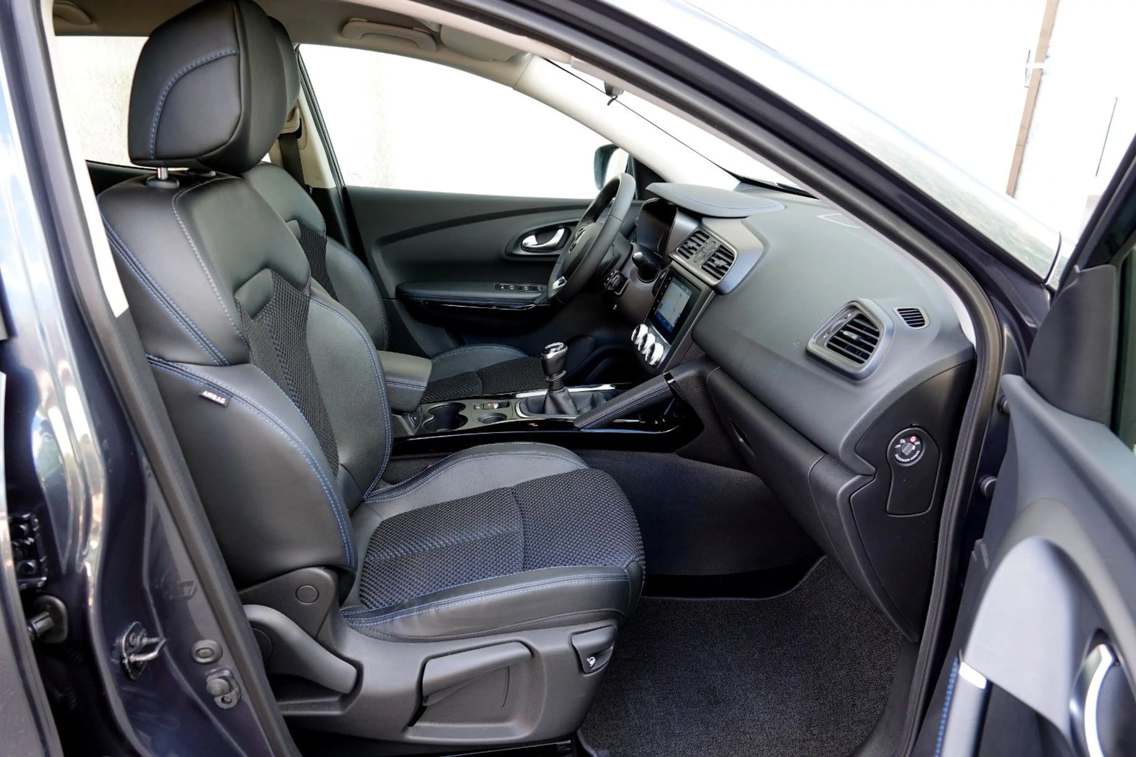 Renault Kadjar 1.3 TCe 160 *LIMITED DELUXE* FULL LED*KAM — photo 7
