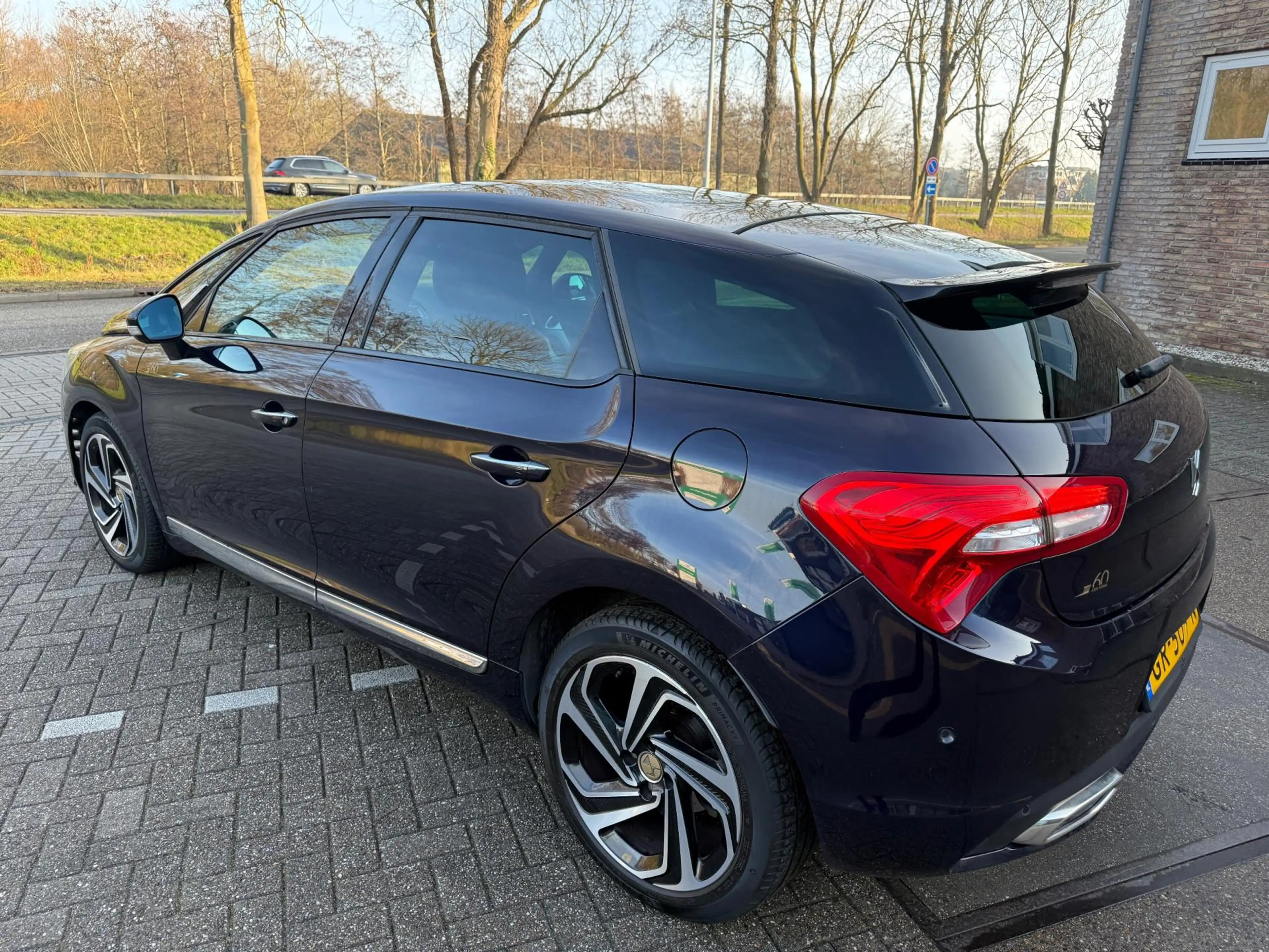 DS Automobiles DS 5 1.6 THP 1955 -- mooi luxe uitvoering / nieuwe dist — photo 4