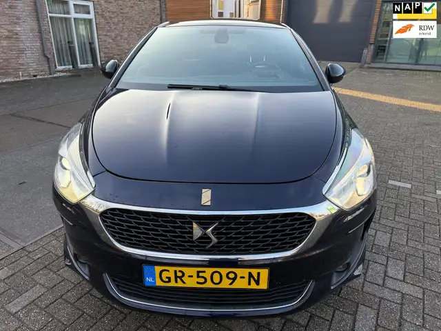 DS Automobiles DS 5 1.6 THP 1955 -- mooi luxe uitvoering / nieuwe dist