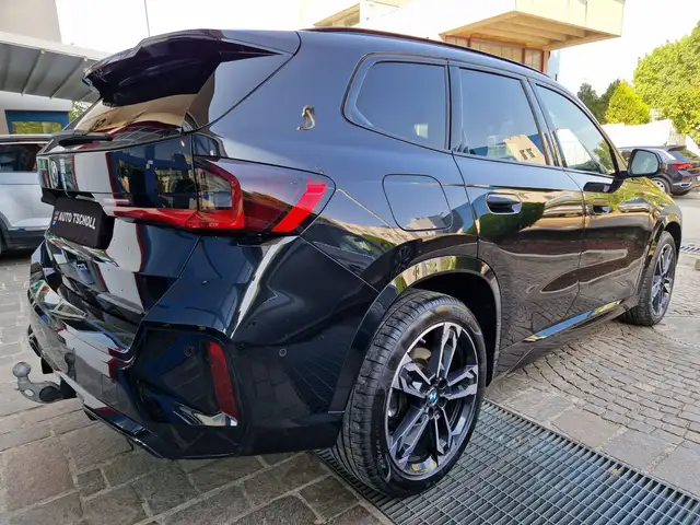 BMW X1 view 3