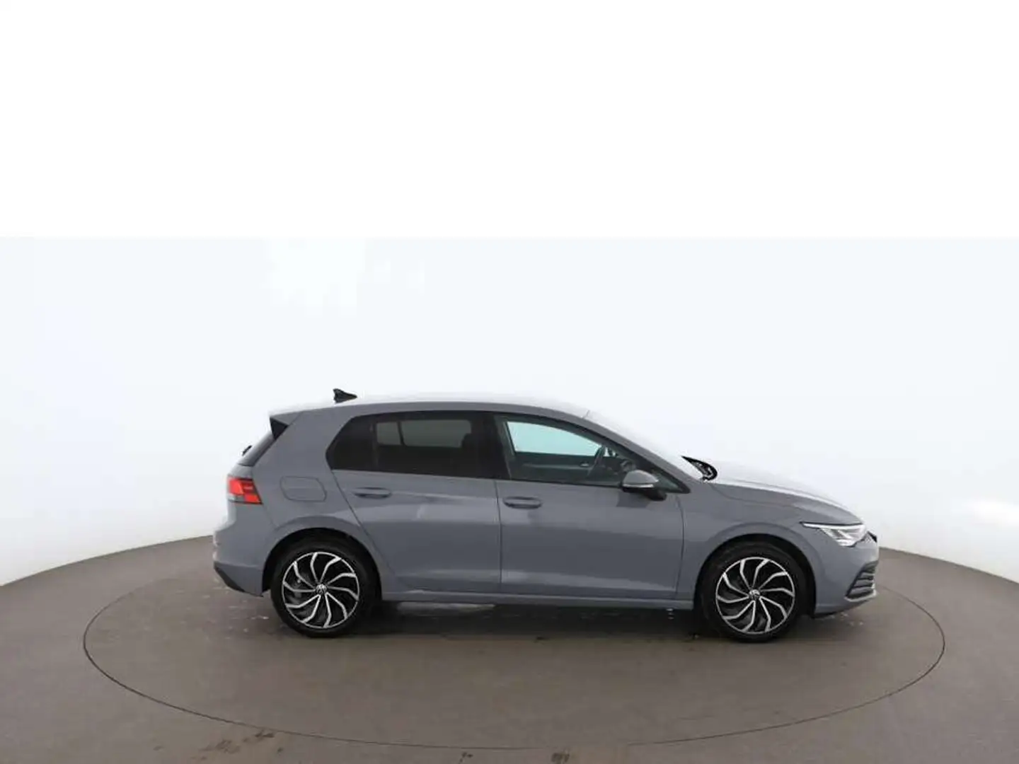 Volkswagen Golf VIII 1.0 TSI Life LED RADAR NAVI ASSIST PDC Grau - 2