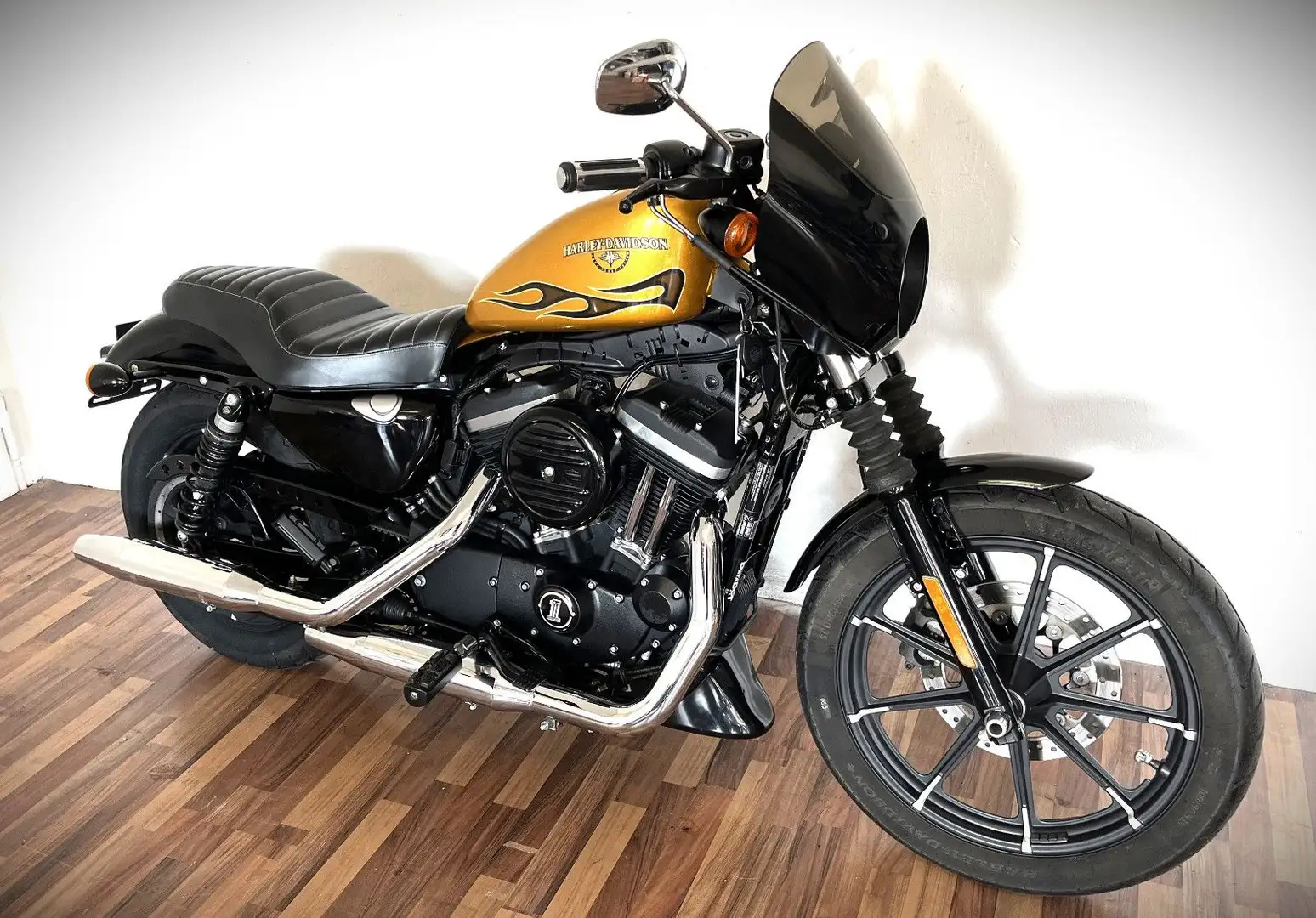 Harley-Davidson Sportster XL 883 N Iron Zwart - 1