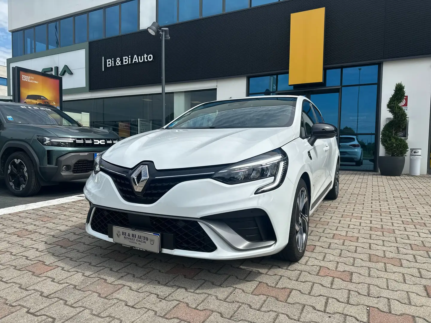 Renault Clio Clio V  E-Tech hybrid R.S. Line 145cv auto Bianco - 1