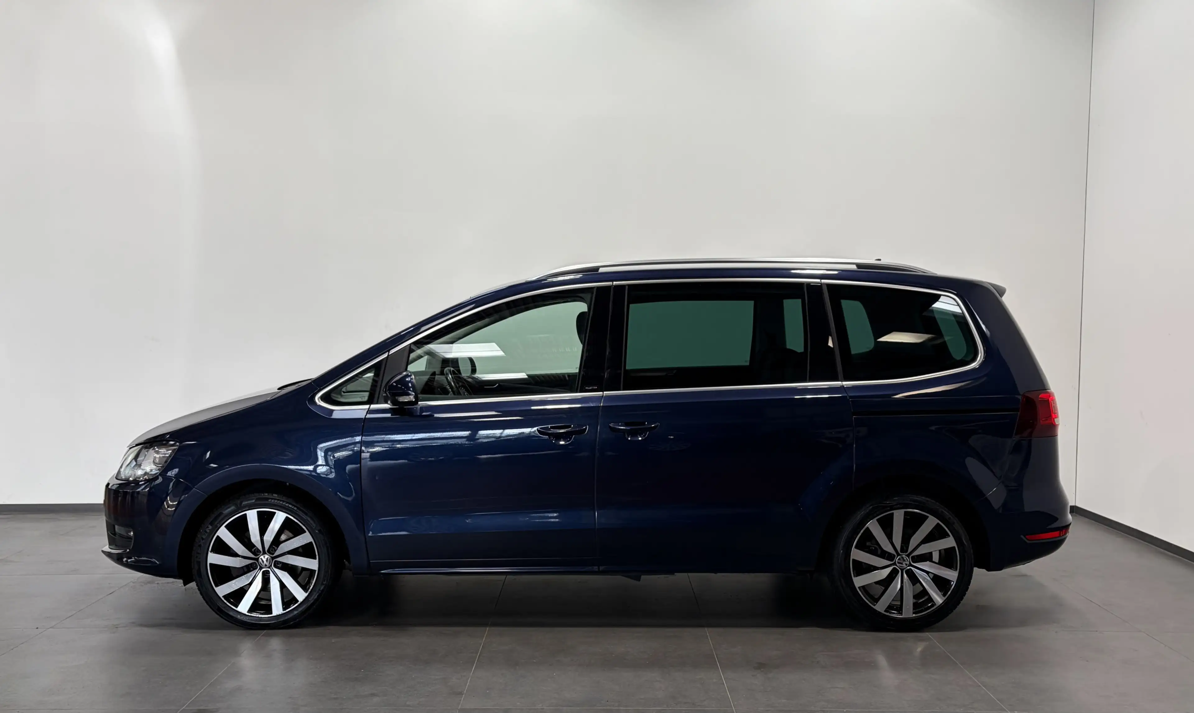 Volkswagen Sharan Allstar Plus *ACC *3-Zonen *AHK *Bi-Xenon — photo 3
