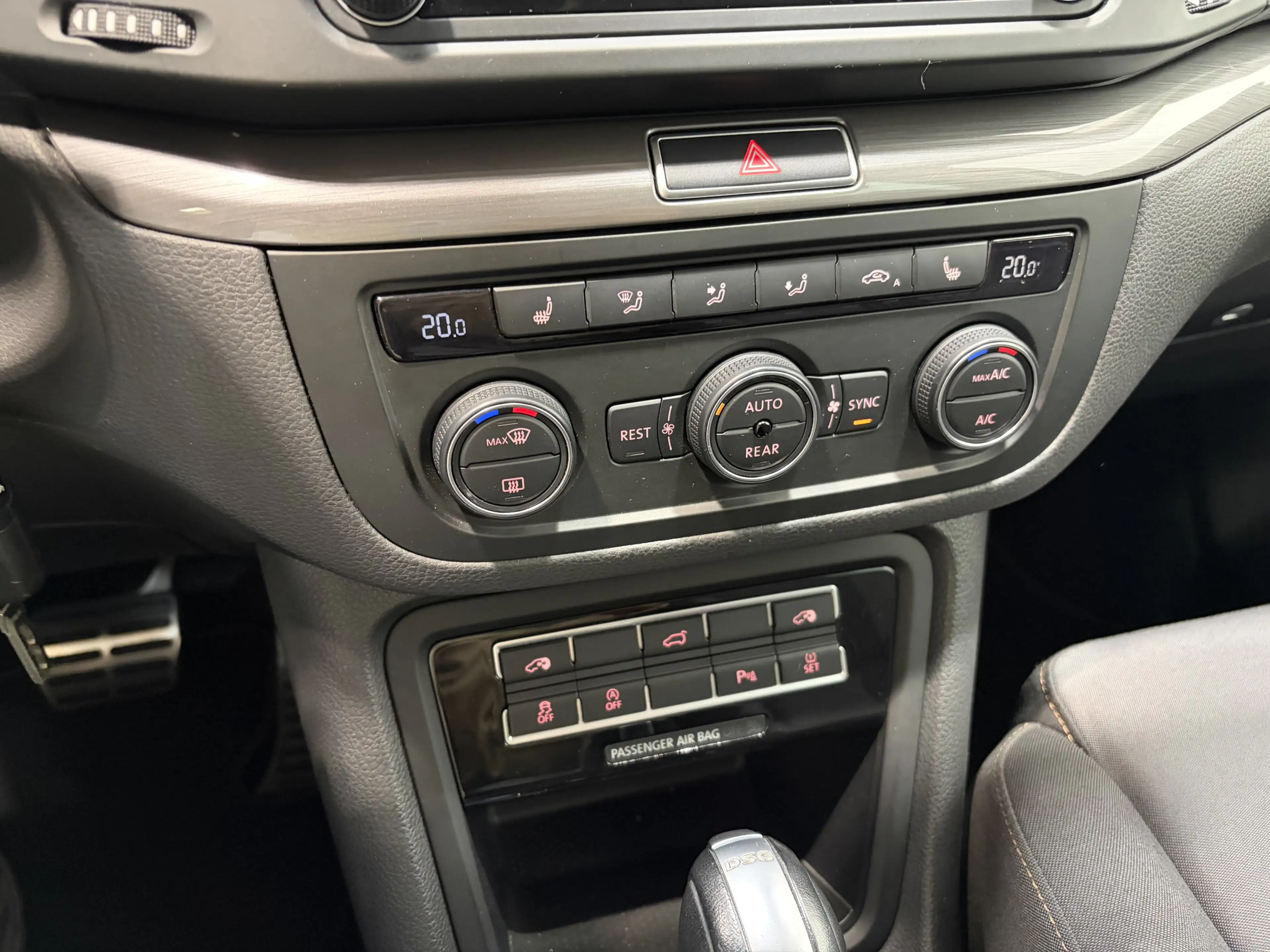 Volkswagen Sharan Allstar Plus *ACC *3-Zonen *AHK *Bi-Xenon — photo 11
