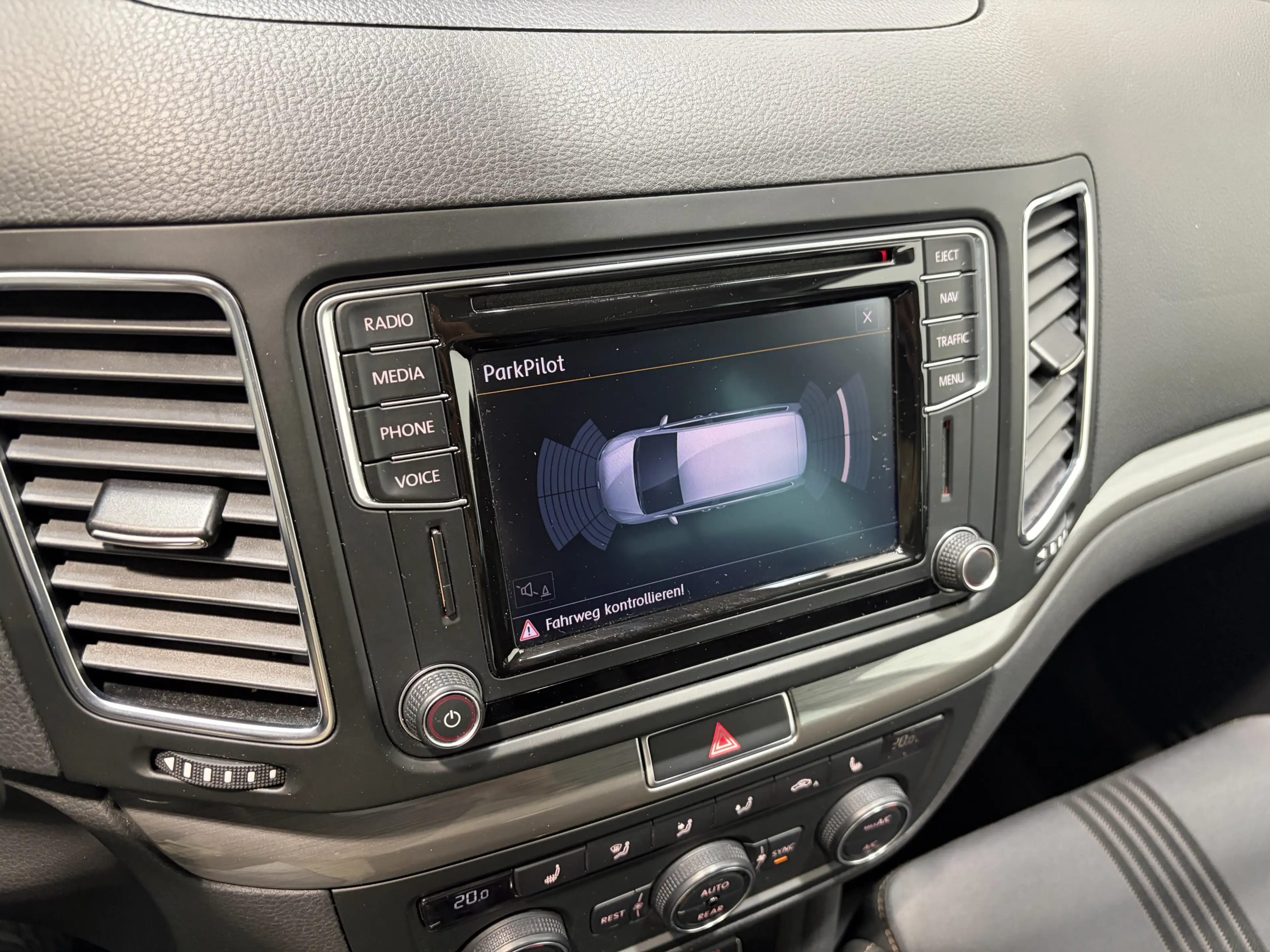 Volkswagen Sharan Allstar Plus *ACC *3-Zonen *AHK *Bi-Xenon — photo 12