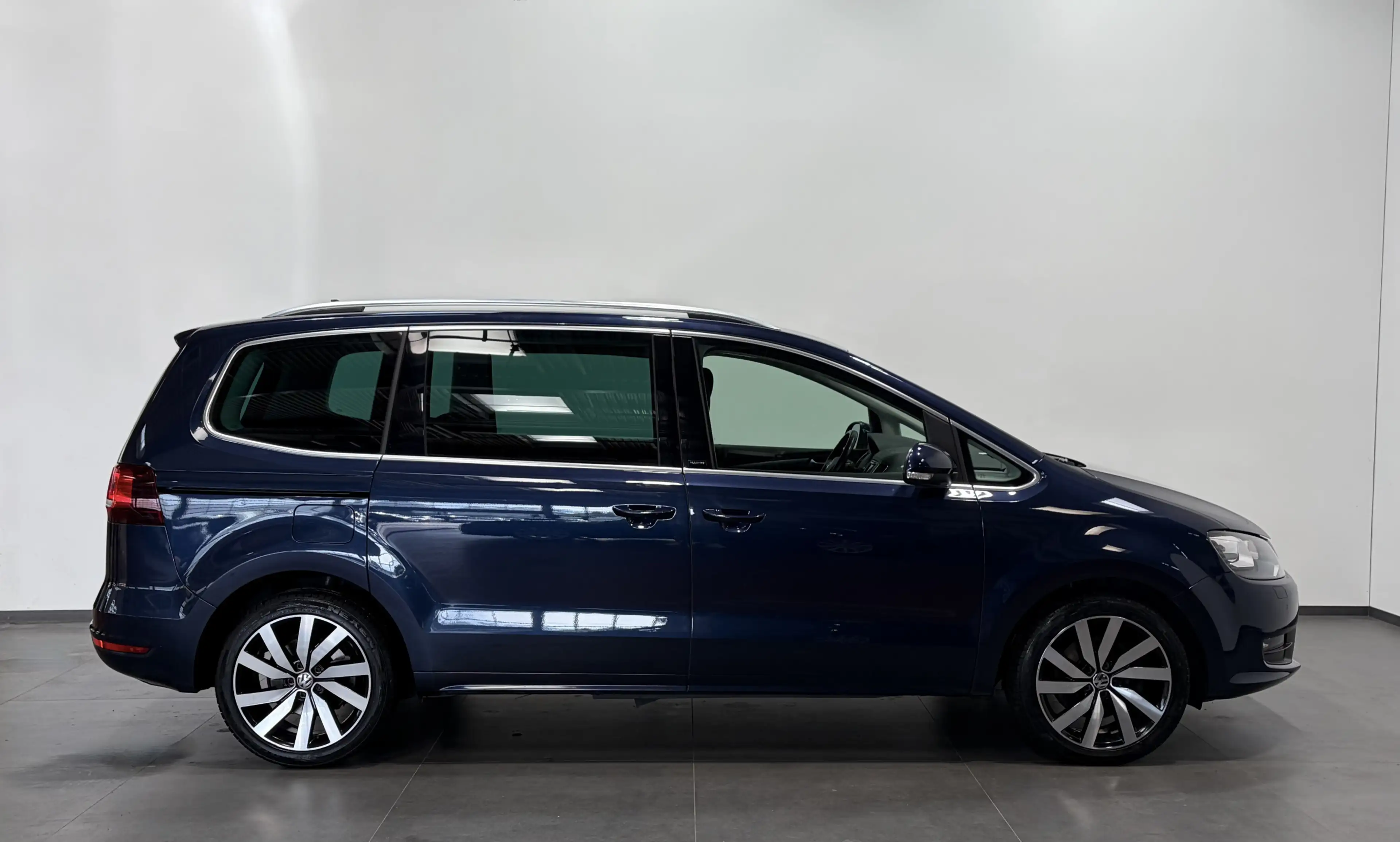 Volkswagen Sharan Allstar Plus *ACC *3-Zonen *AHK *Bi-Xenon — photo 6