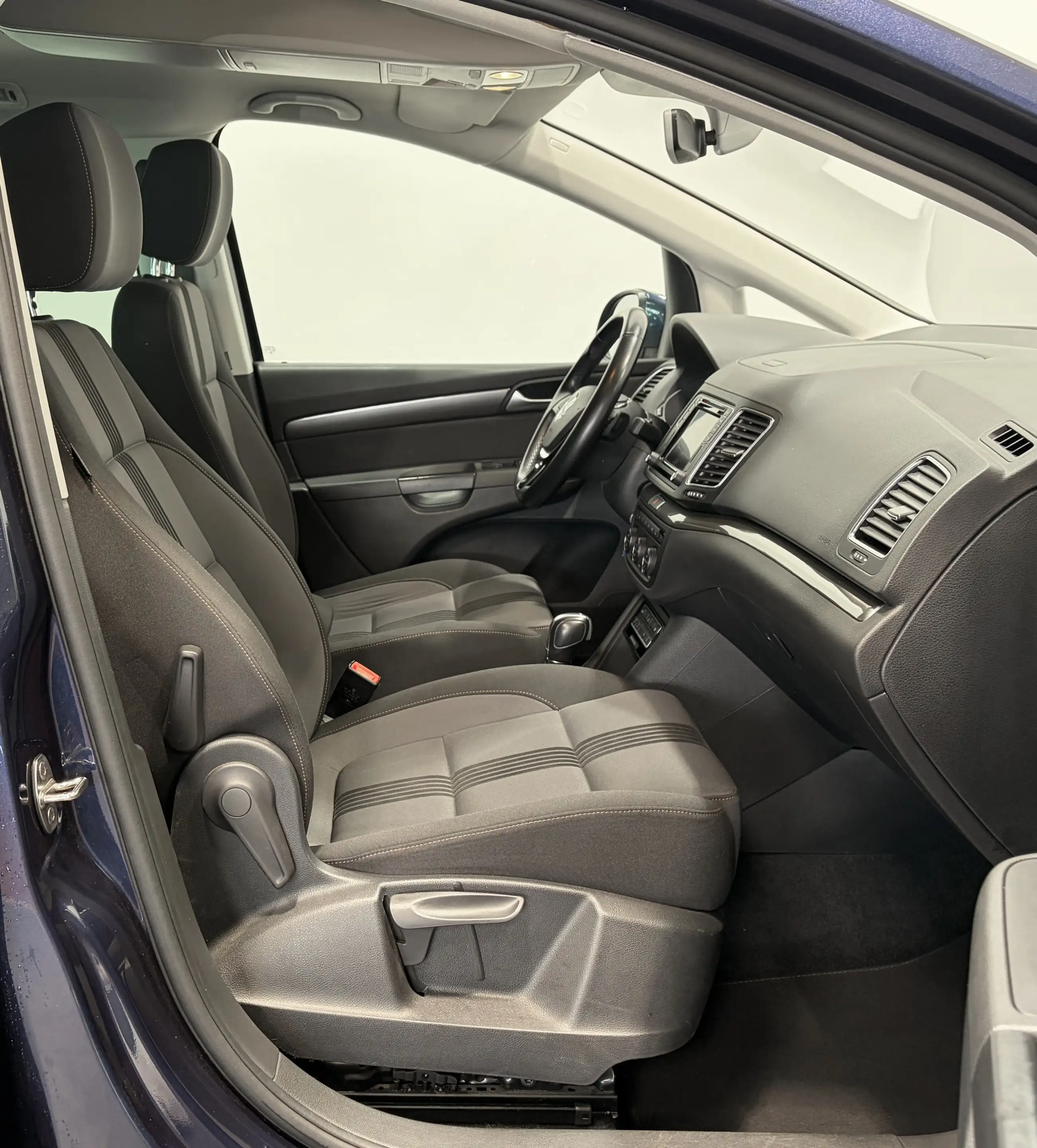 Volkswagen Sharan Allstar Plus *ACC *3-Zonen *AHK *Bi-Xenon — photo 14