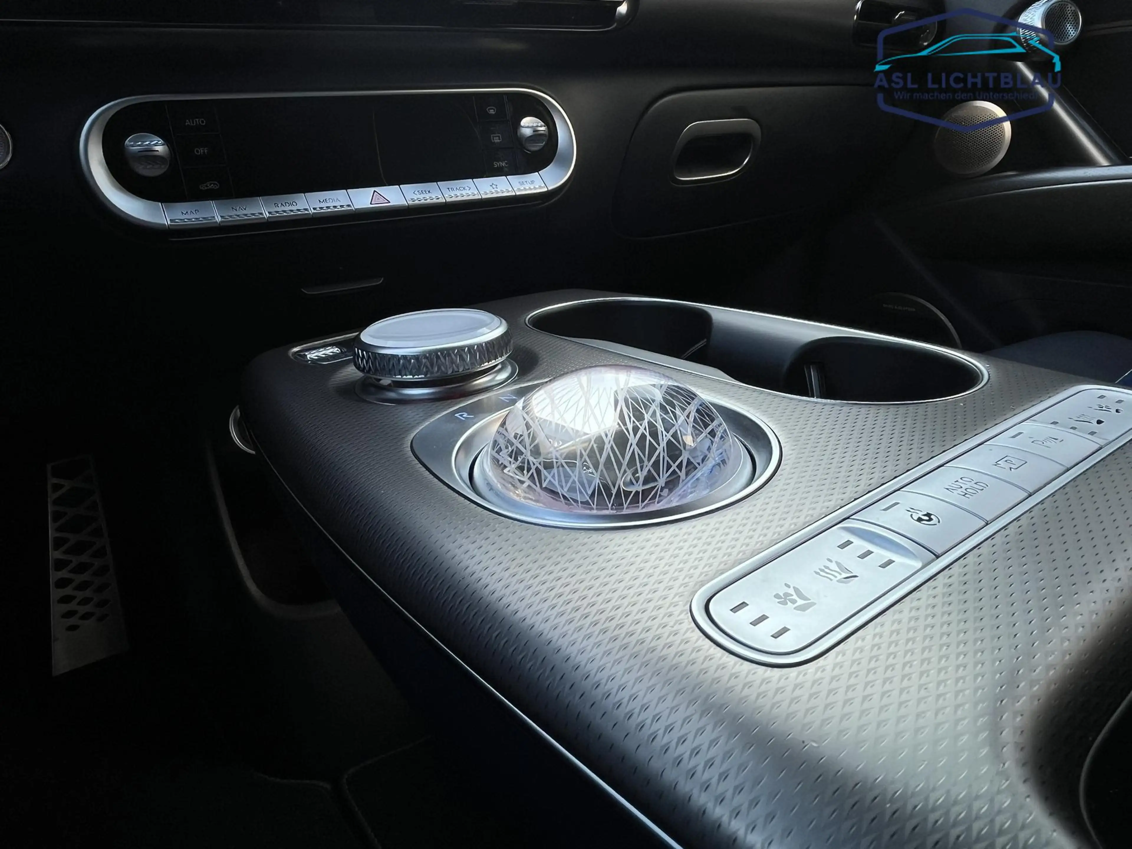 Genesis GV60 Sport Plus Technik-Paket & Sitz-Paket Komfort 3... — photo 14
