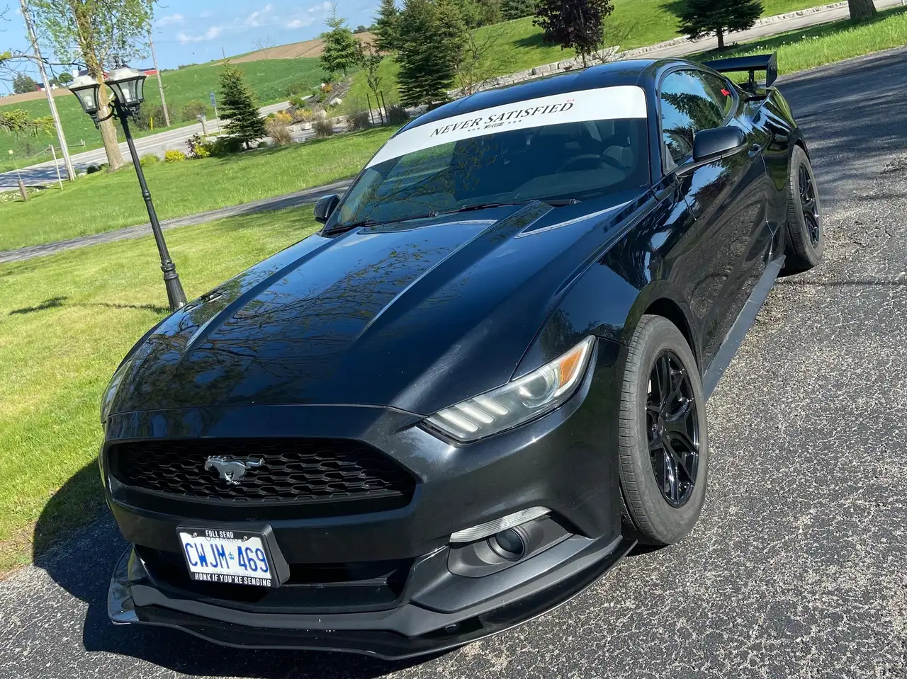 Ford Mustang снимка Ford Mustang