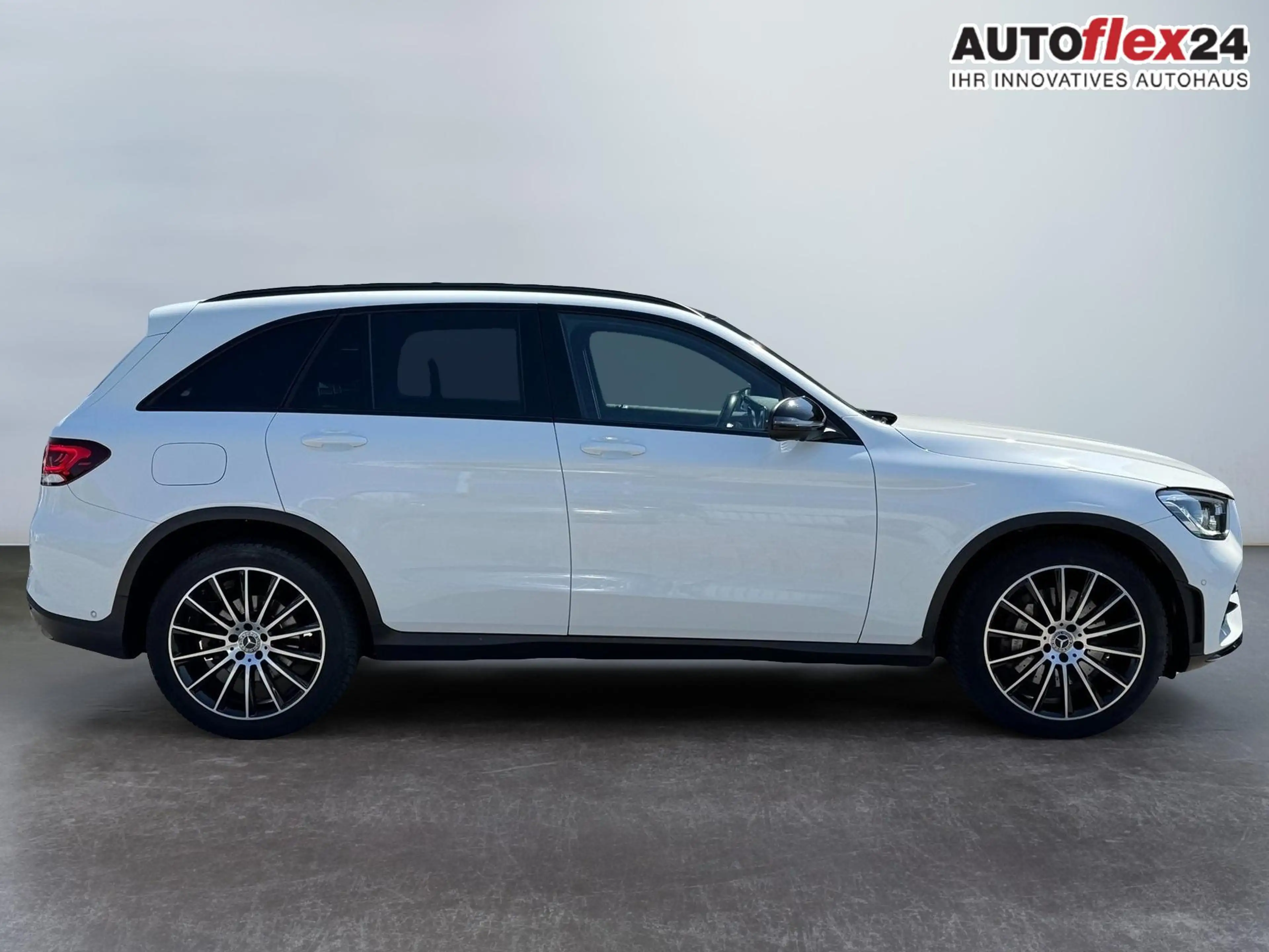 Mercedes-Benz GLC 400 4M AMG Night 360° AHK Pano High End Navi Alcan... — photo 8